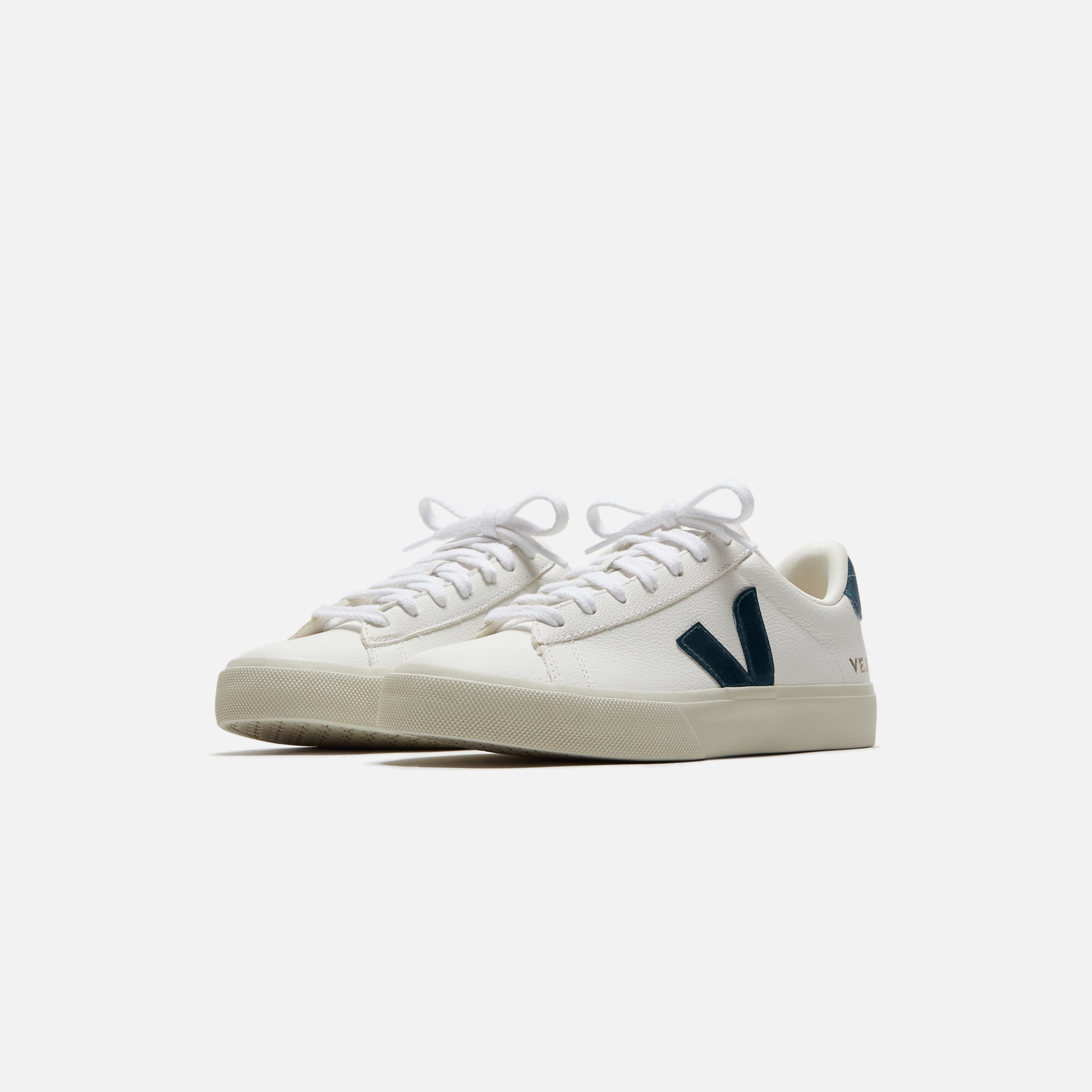 Veja Campo - Extra White / California