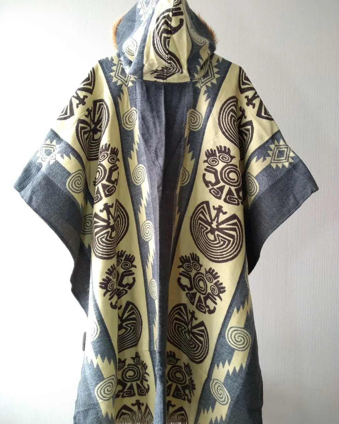 Ethnic Style Gray Geometric Plush Casual Cloak