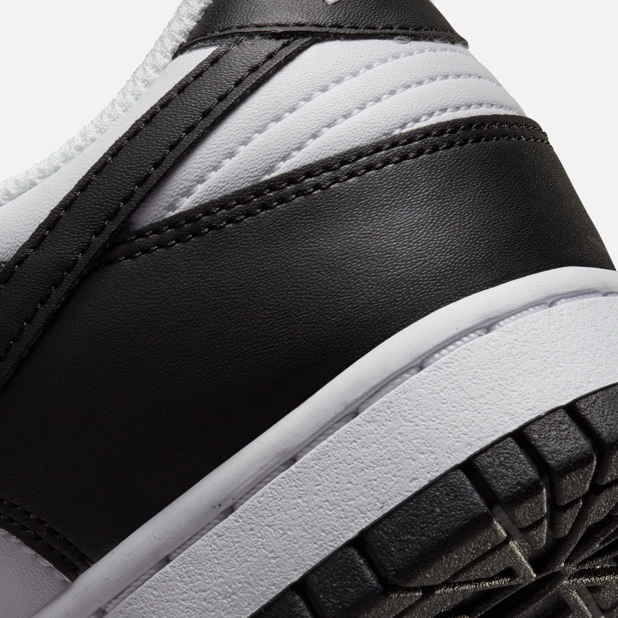 Nike WMNS Dunk Low Next Nature - White / Black