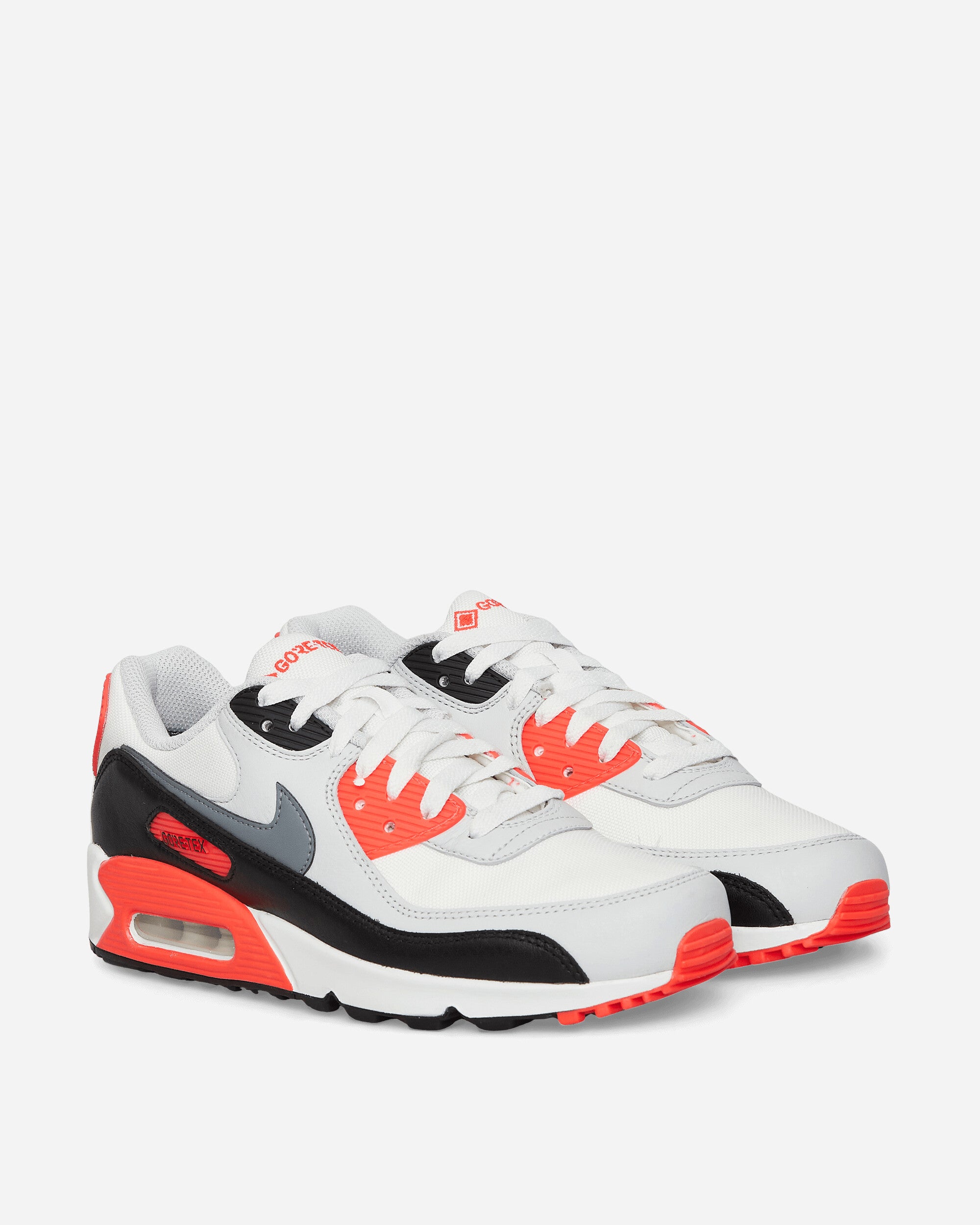 Air Max 90 GORE-TEX Sneakers Summit White / Bright Crimson / Black / Cool Grey