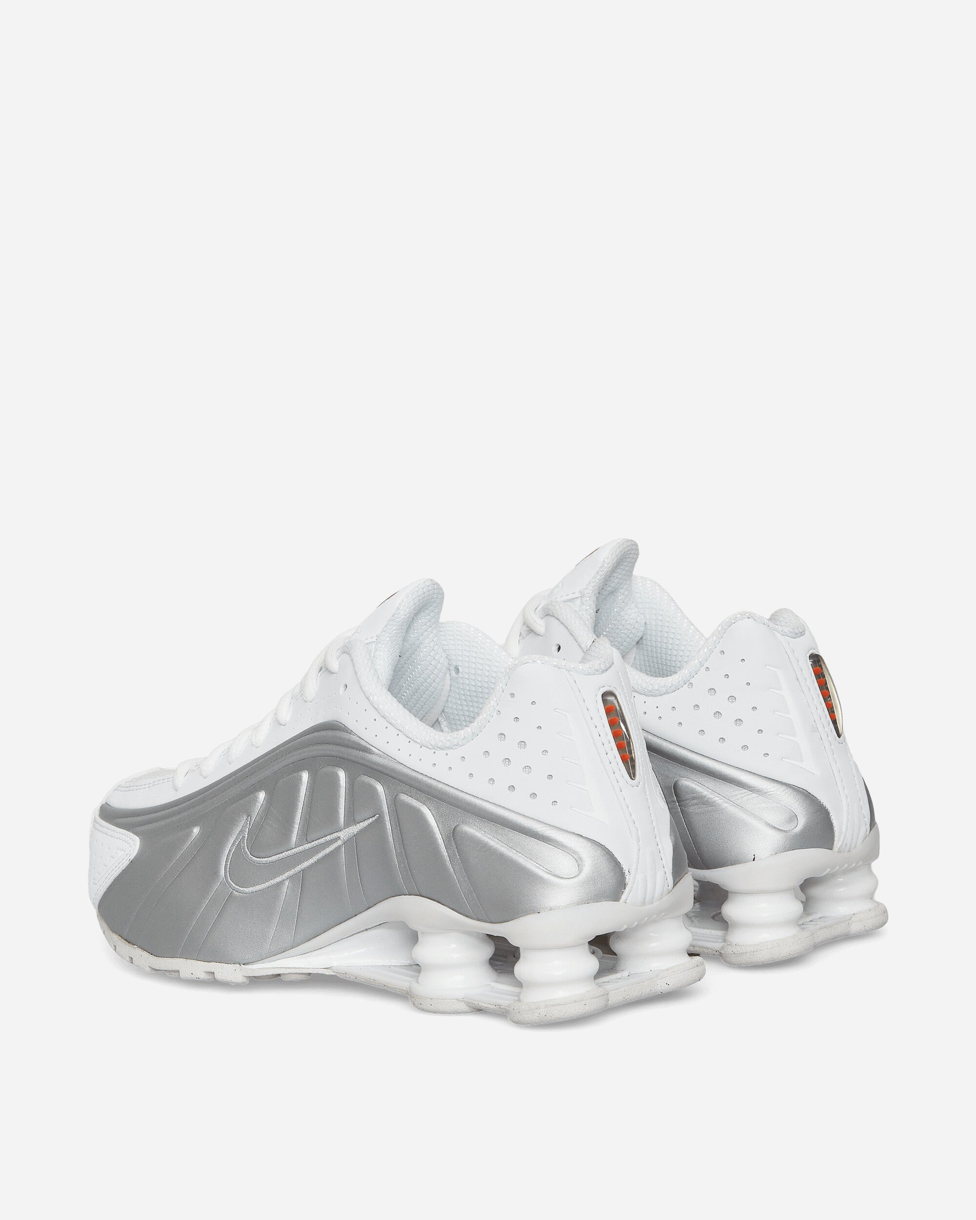 WMNS Shox R4 Sneakers White