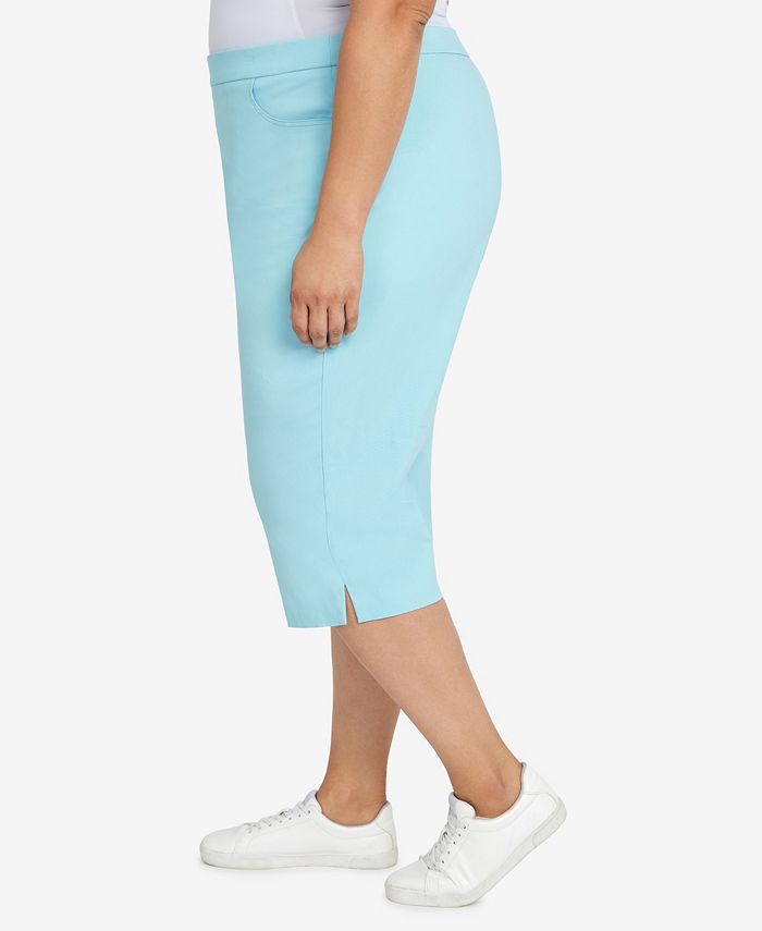 Plus Size Classic Allure Stretch Clamdigger Capri Pant