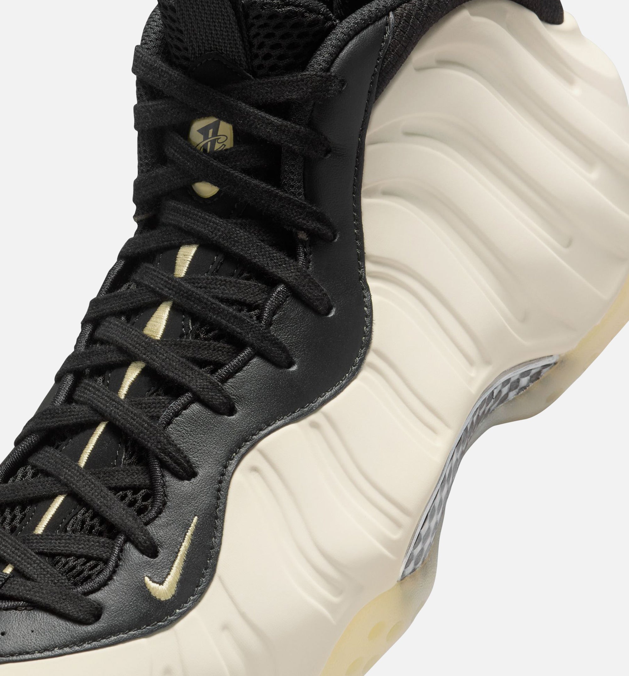 Air Foamposite One Light Orewood Mens Lifestyle Shoe - Black/Team Gold/Orewood Brown Chrome