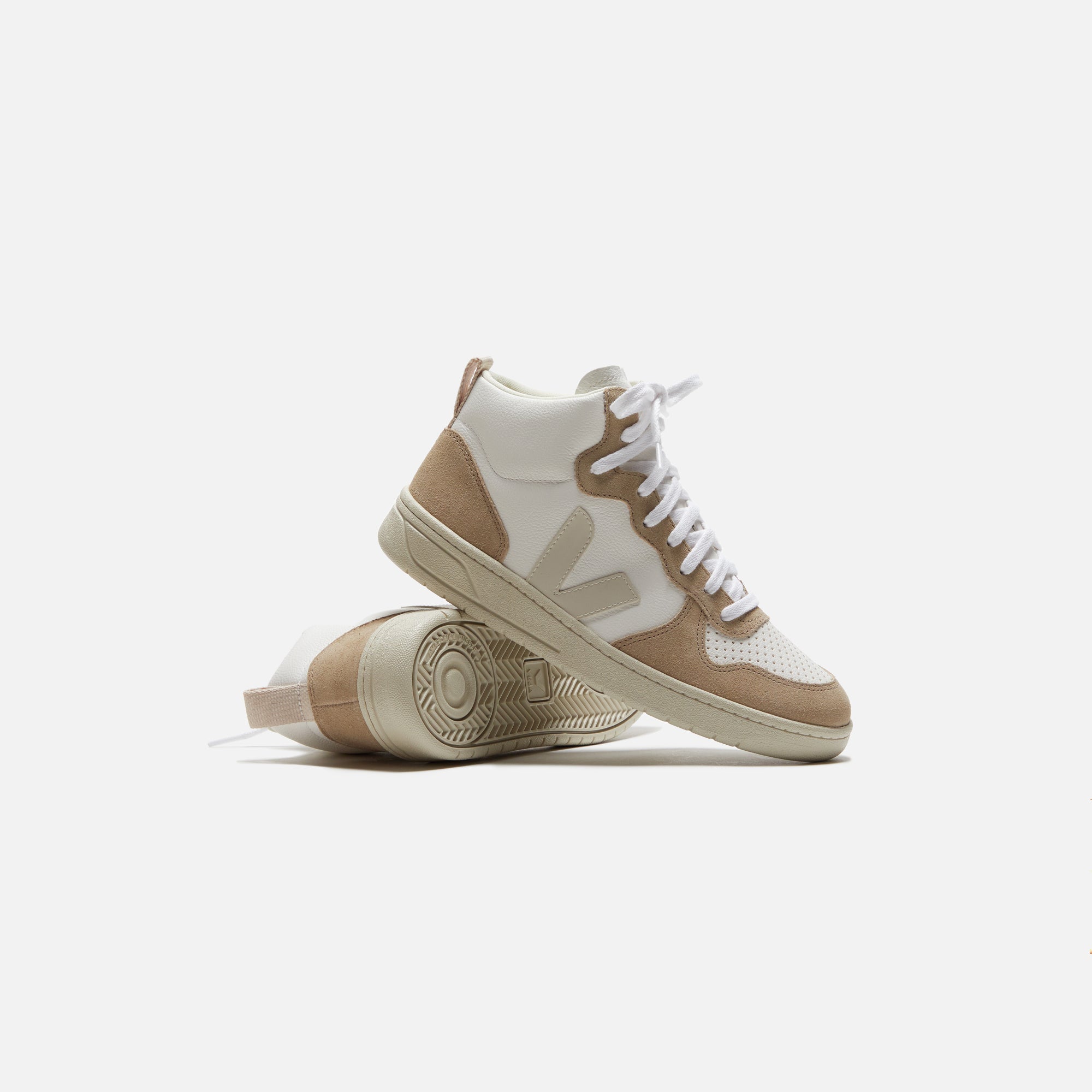 Veja V-15 Bastille - Extra White / Pierre / Sahara