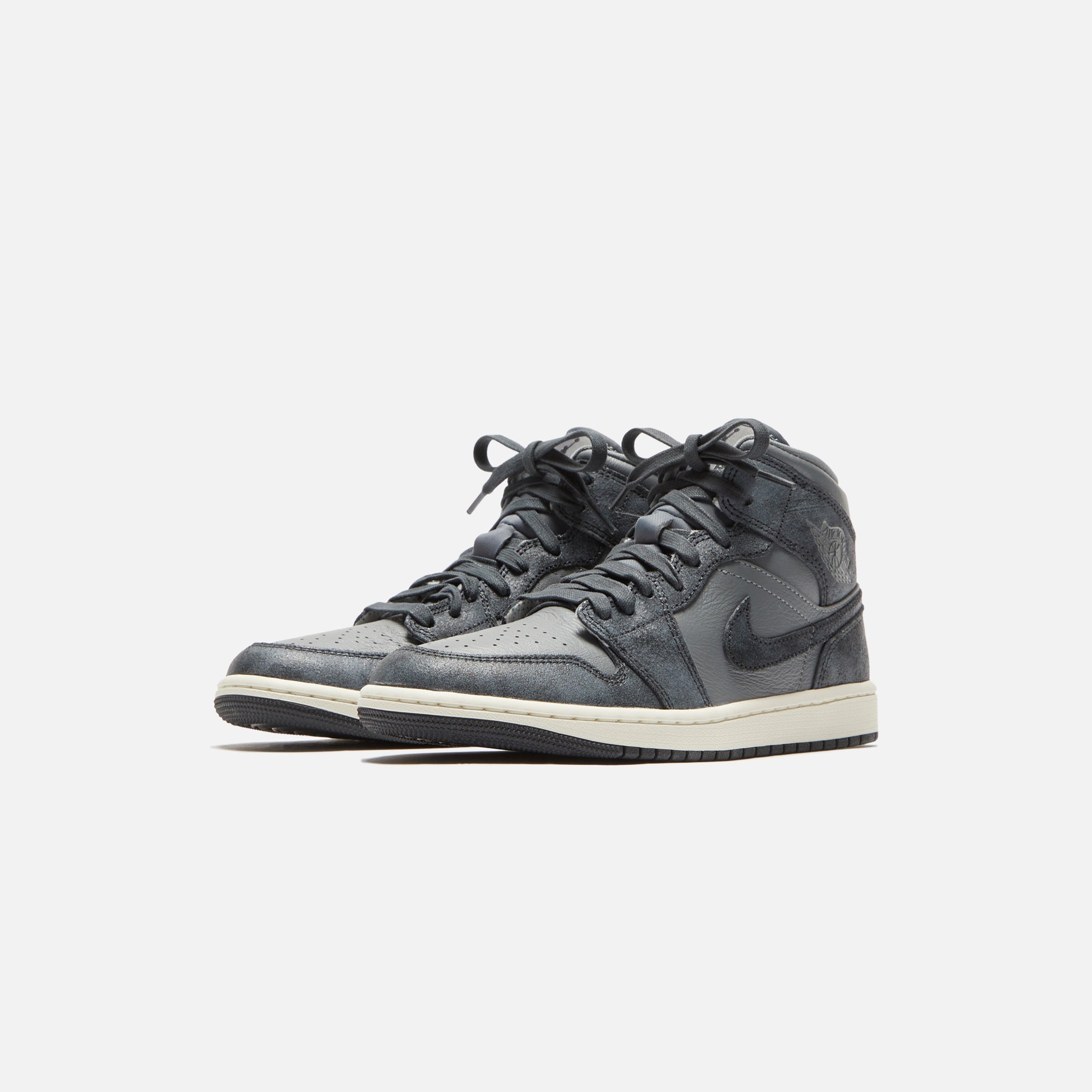 Nike WMNS Air Jordan 1 Mid SE - Smoke Grey / Off Noir / Sail