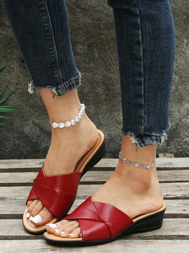 Simple Layered Plain Wedge Slippers