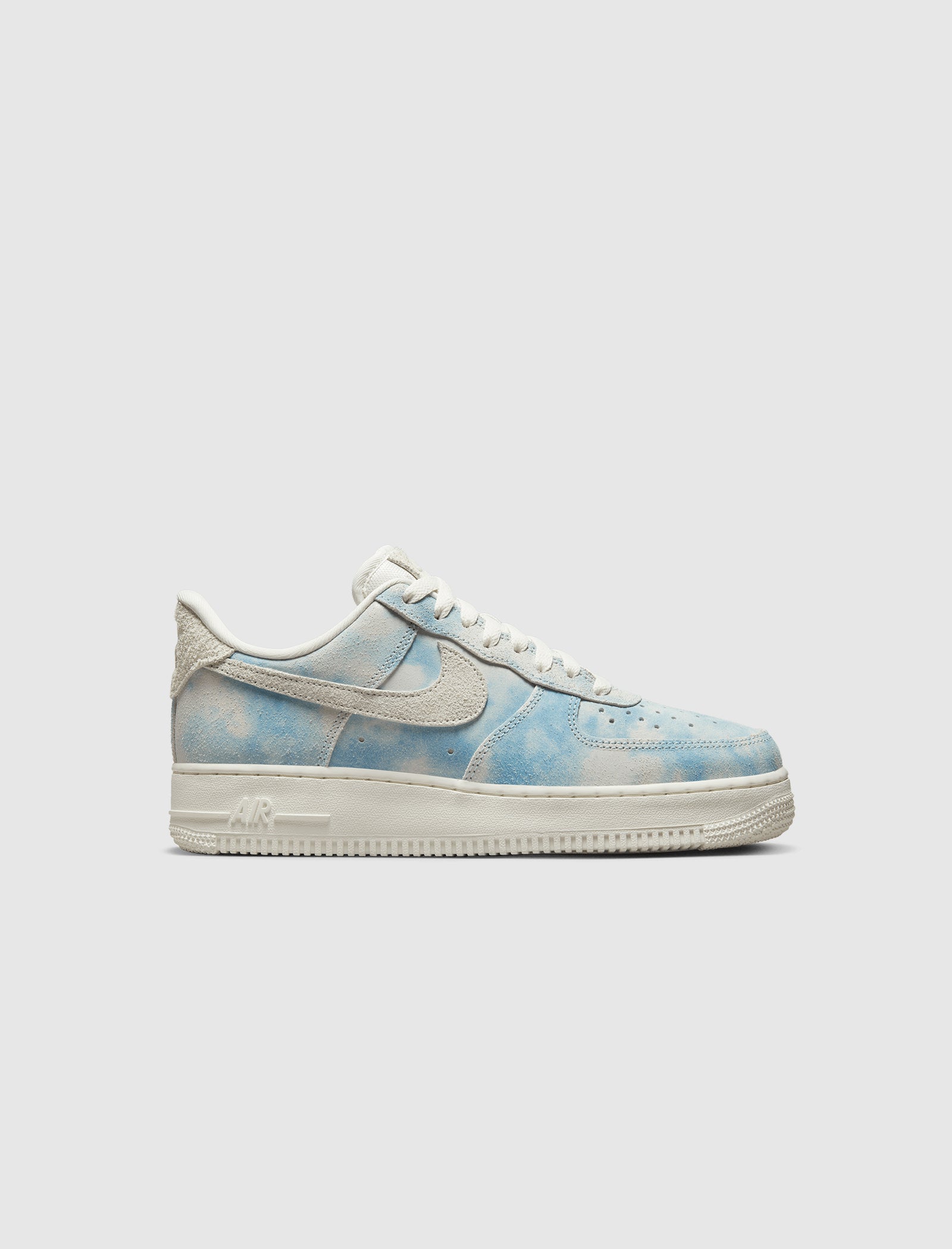 WOMEN'S AIR FORCE 1 '07 SE 