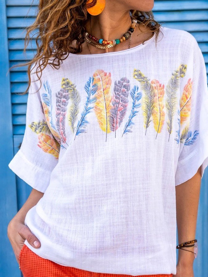 Women's Solid Round Neck Feather Print T-shirt
