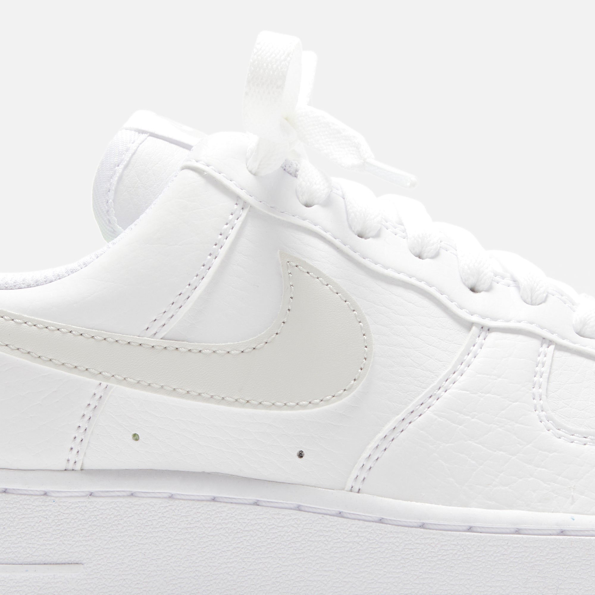 Nike WMNS Air Force 1 '07 SE - White / Photon Dust / White