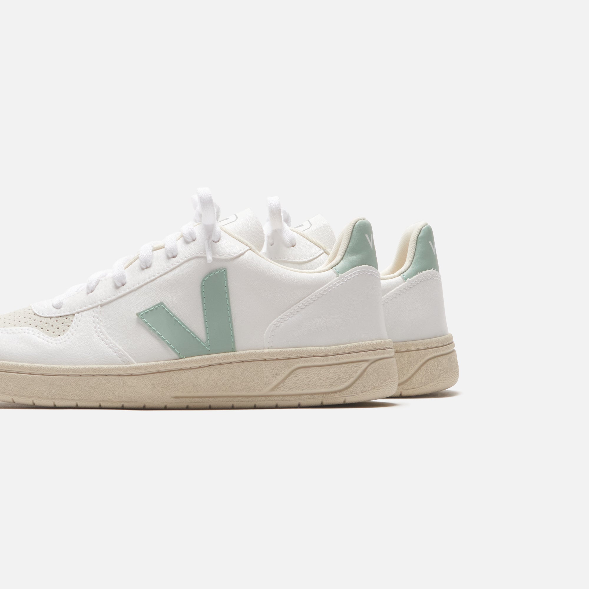 Veja V10 White Matcha - White