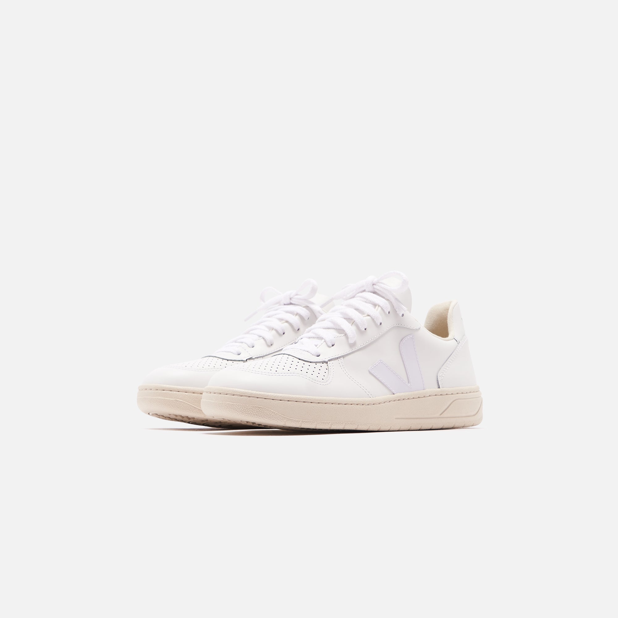 Veja V10 Low - White