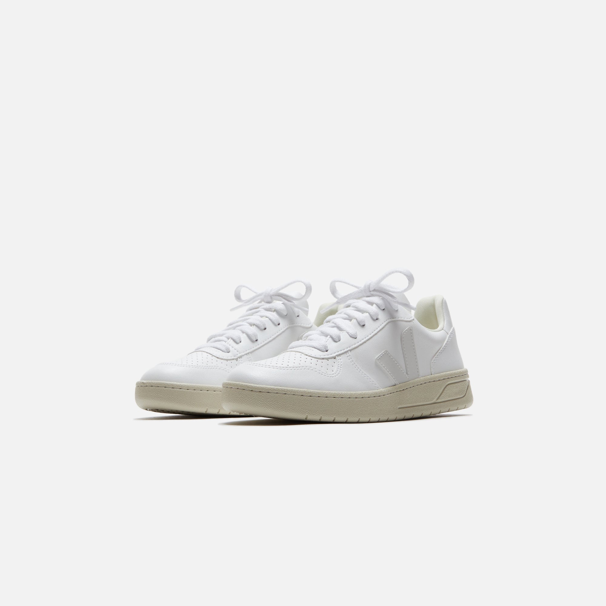 Veja V-10 C.W.L. - Extra White