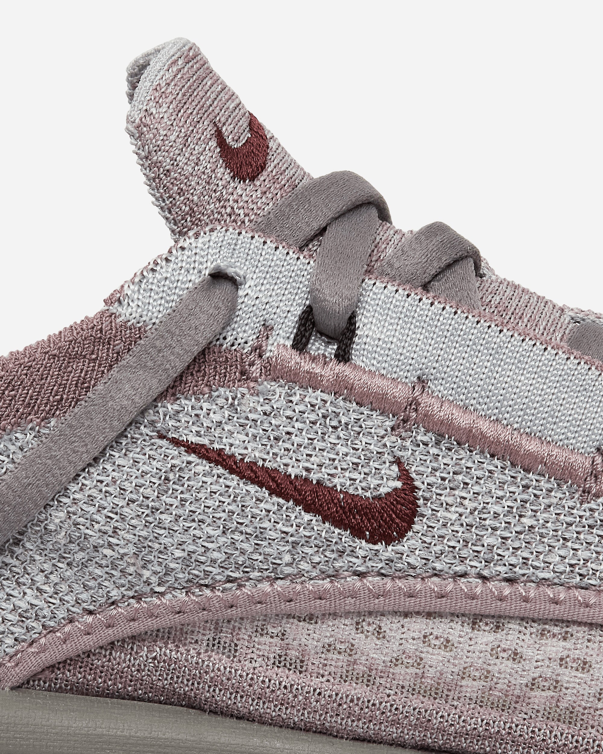 WMNS Flyknit Bloom Sneakers Taupe Grey / Black