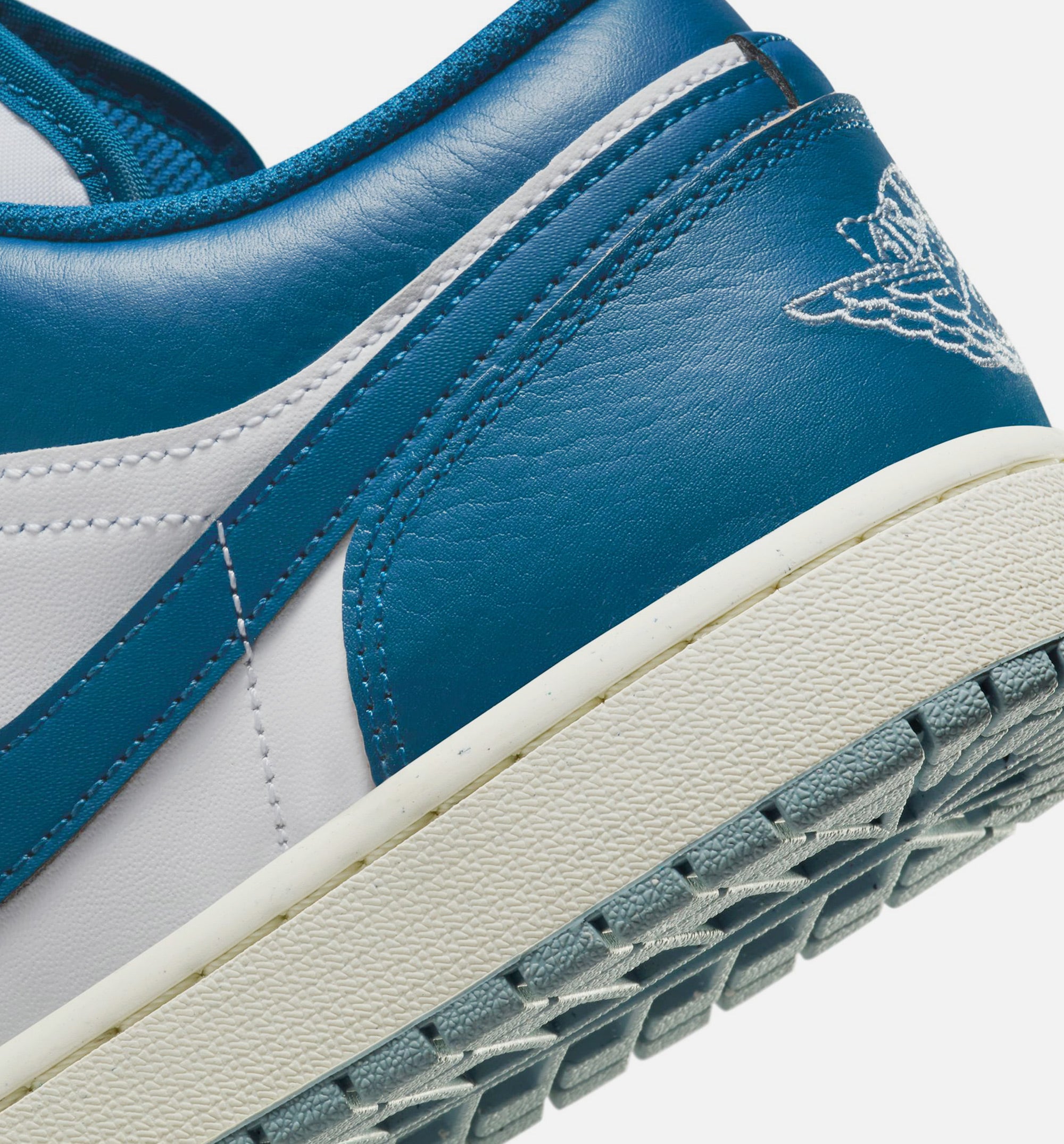 Air Jordan 1 Low SE Industrial Blue Mens Lifestyle Shoe - White/Blue Grey/Sail/Industrial Blue