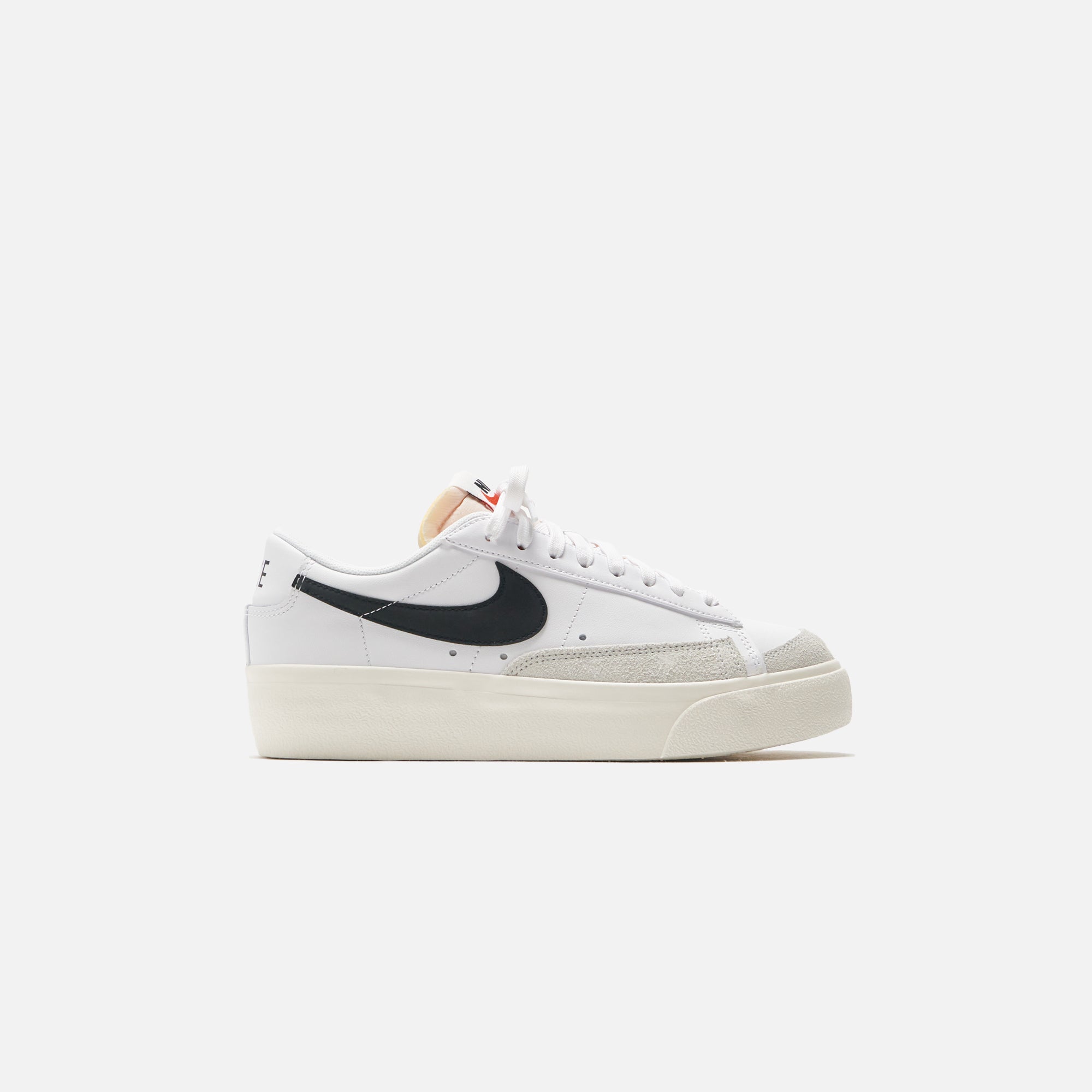 Nike WMNS Blazer Low Platform - White / Black / Sail / Team Orange