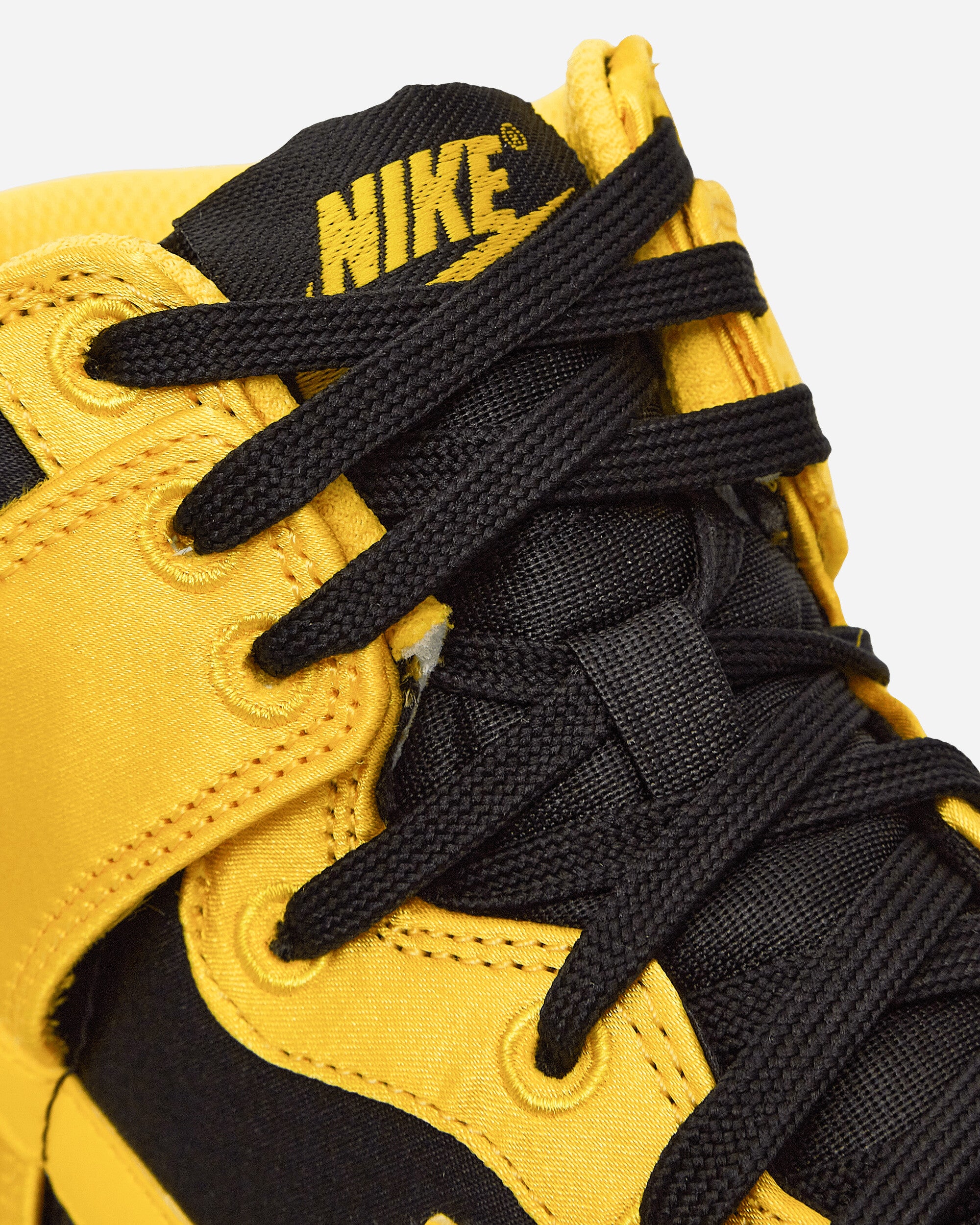 WMNS Dunk Hi Sneakers  Black / Varsity Maize / White