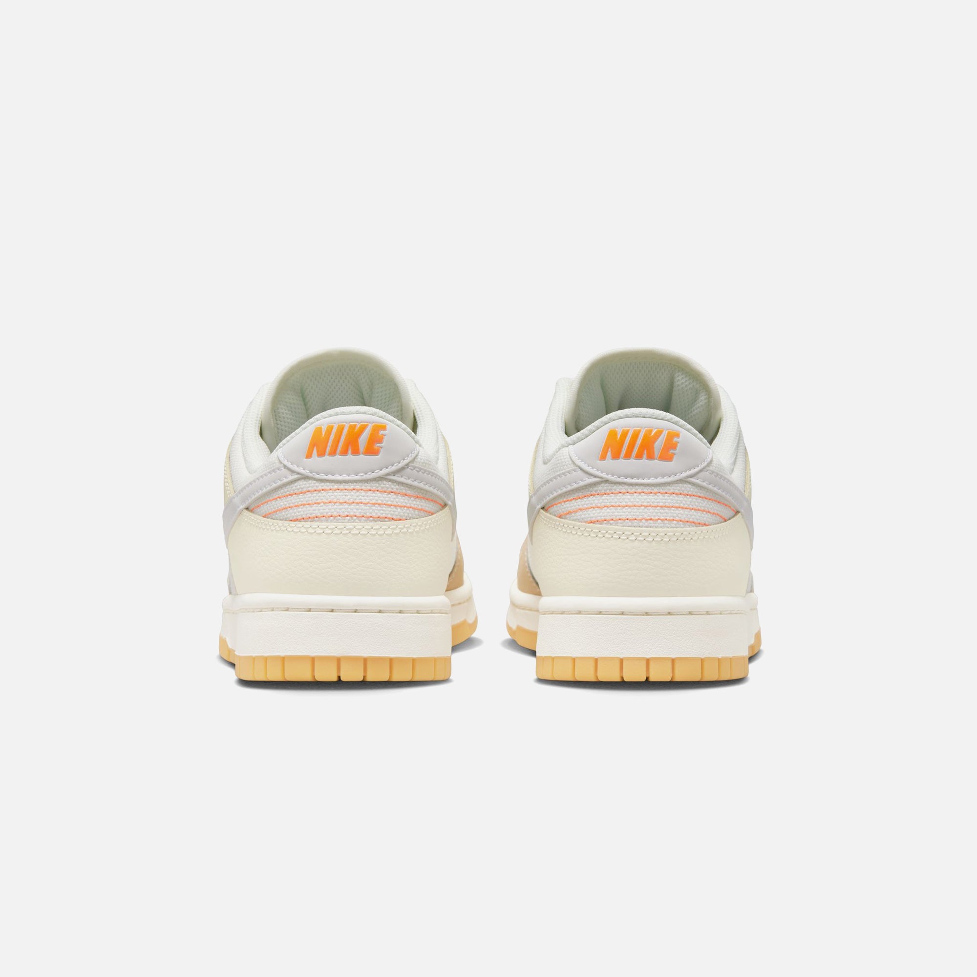 Nike Dunk Low SE - White / Sail / White / Sanddrift