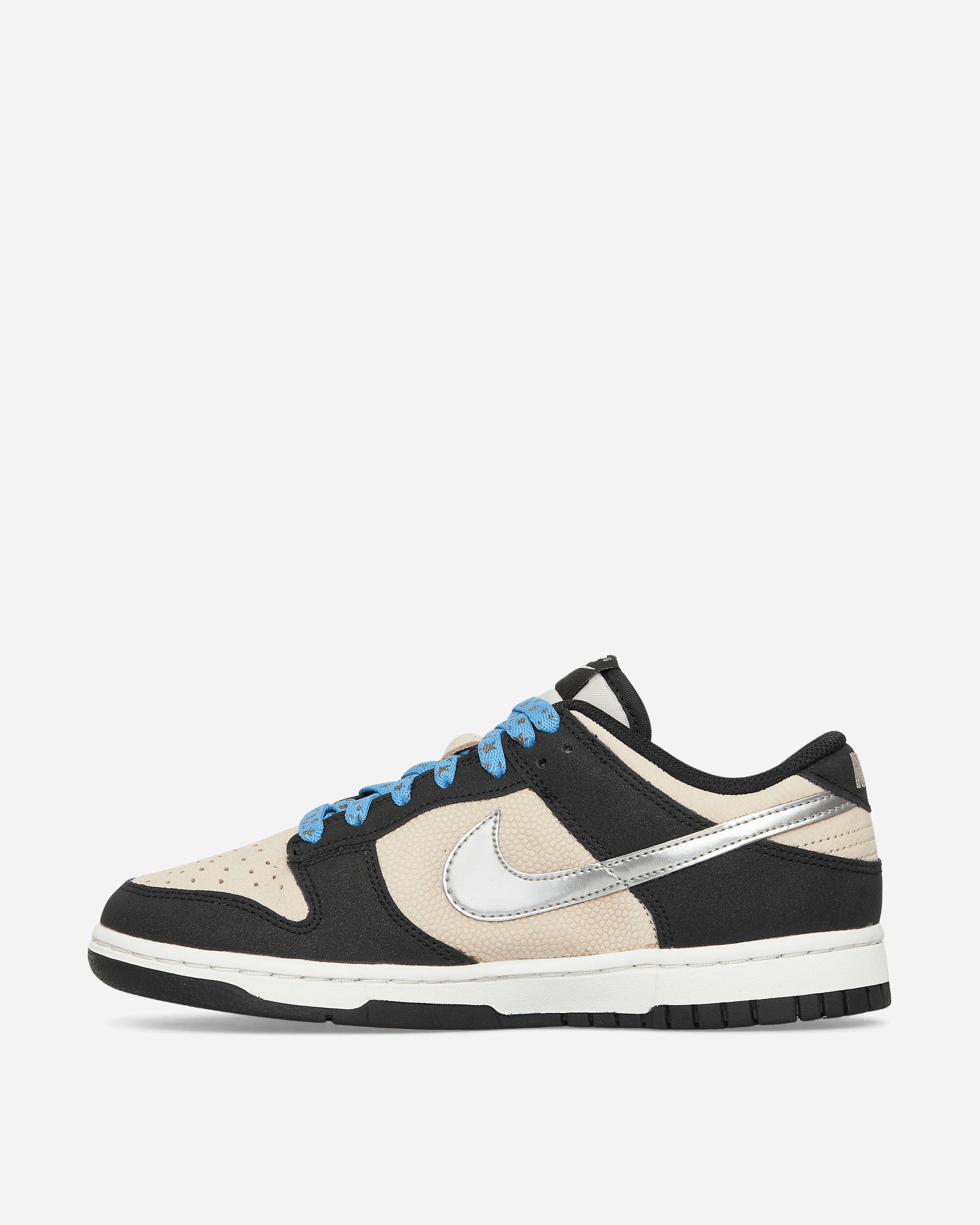 WMNS Dunk Low Sneakers Light Orewood Brown