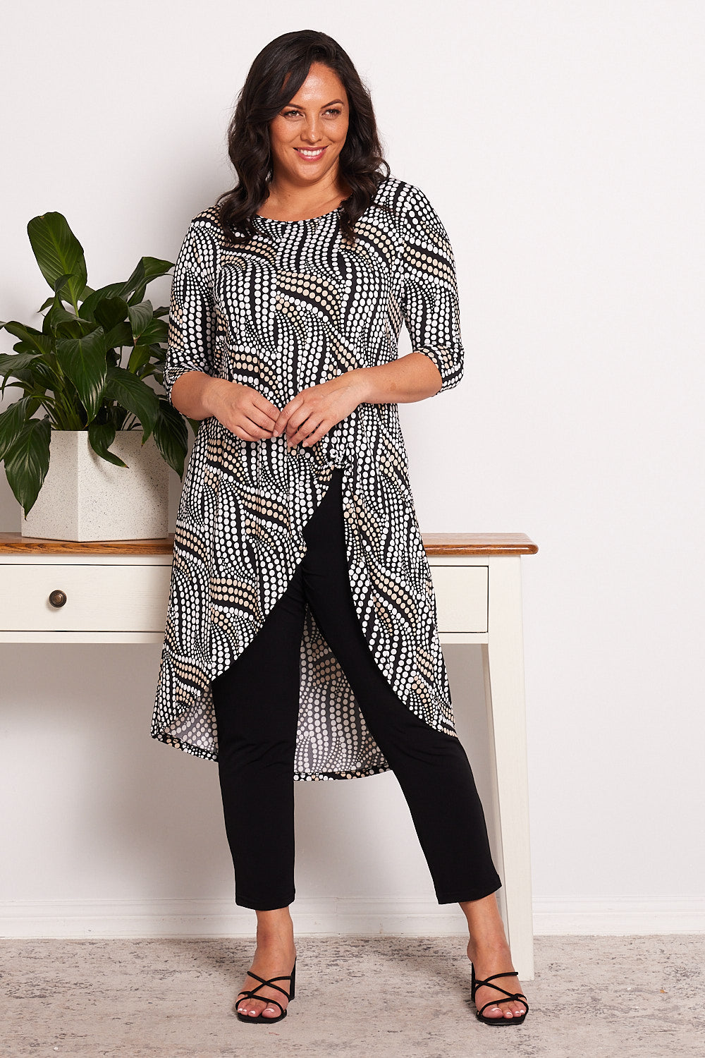 Howey Tunic - Beige White Circles