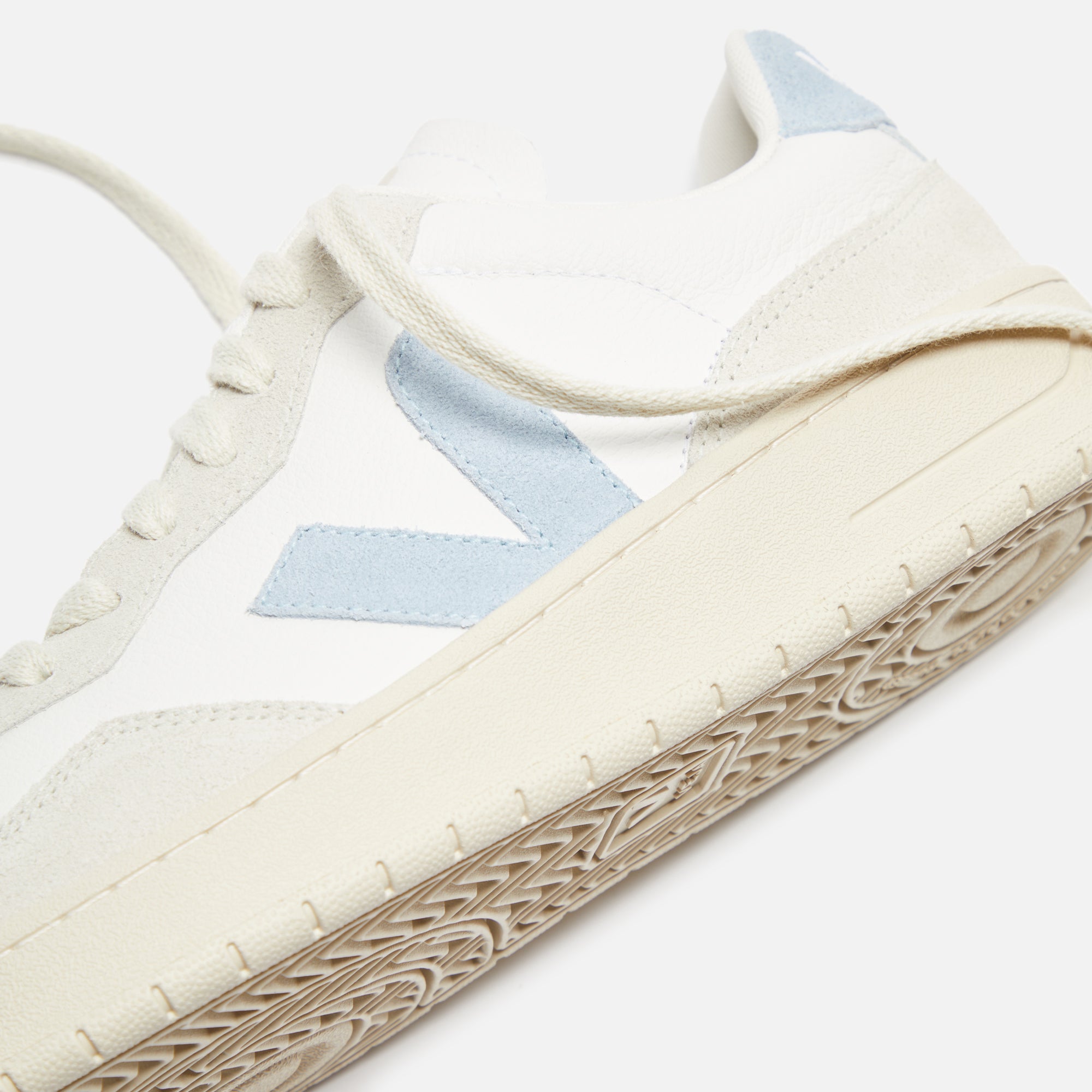 Veja WMNS V-90 - Extra White / Steel