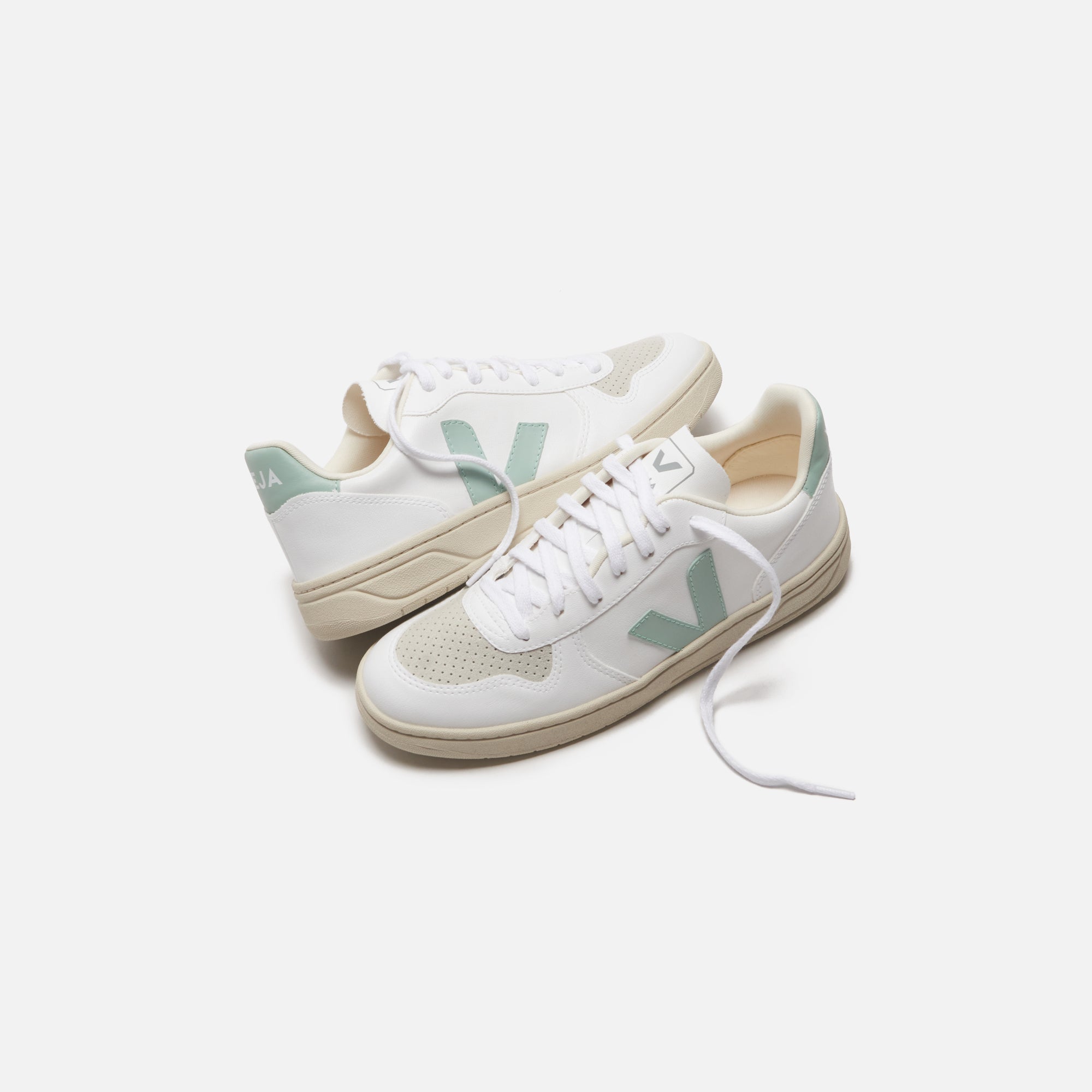 Veja V10 White Matcha - White