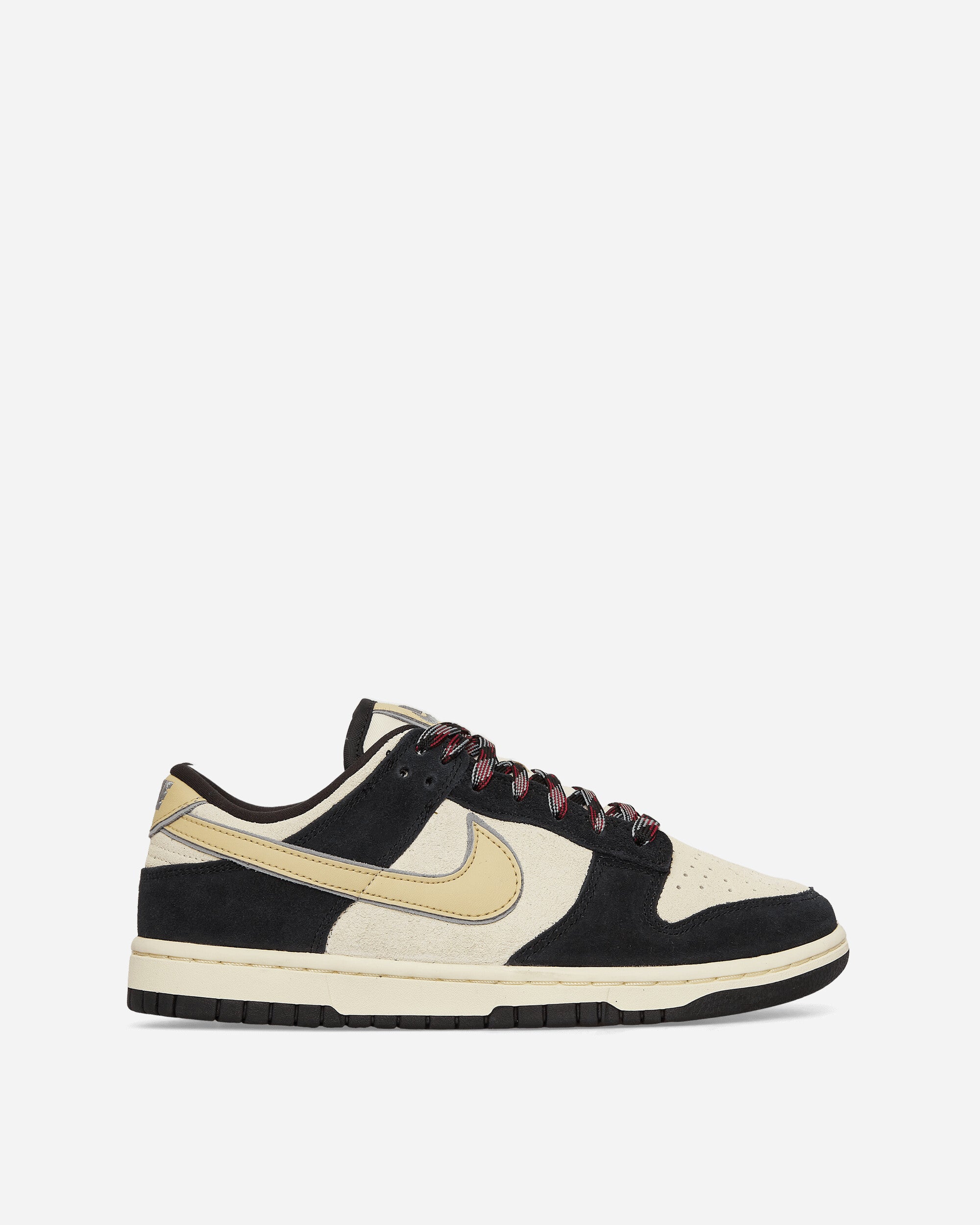 WMNS Dunk Low LX Sneakers Black / Team Gold