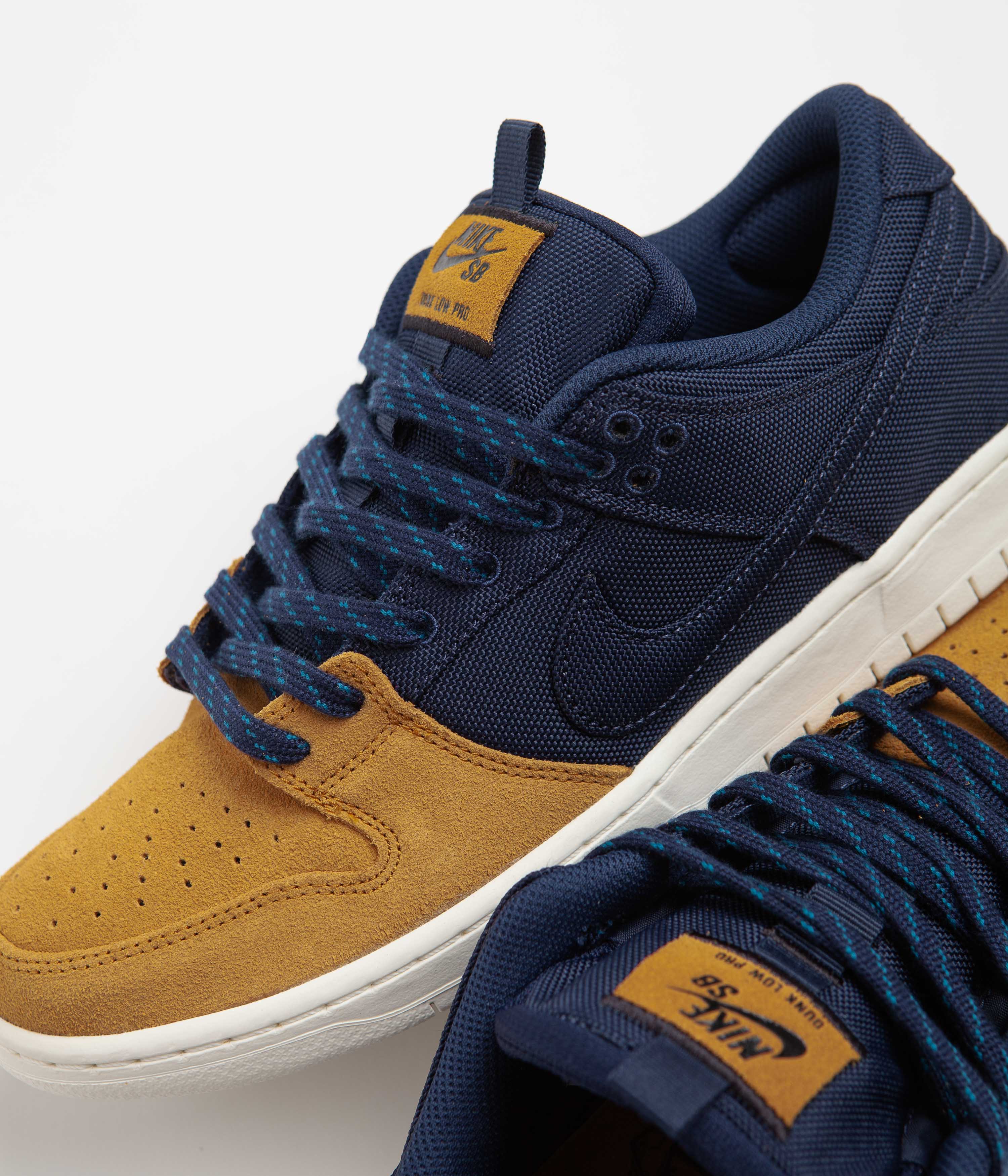 Nike SB Dunk Low Pro Premium Shoes - Midnight Navy / Midnight Navy - Desert Ochre