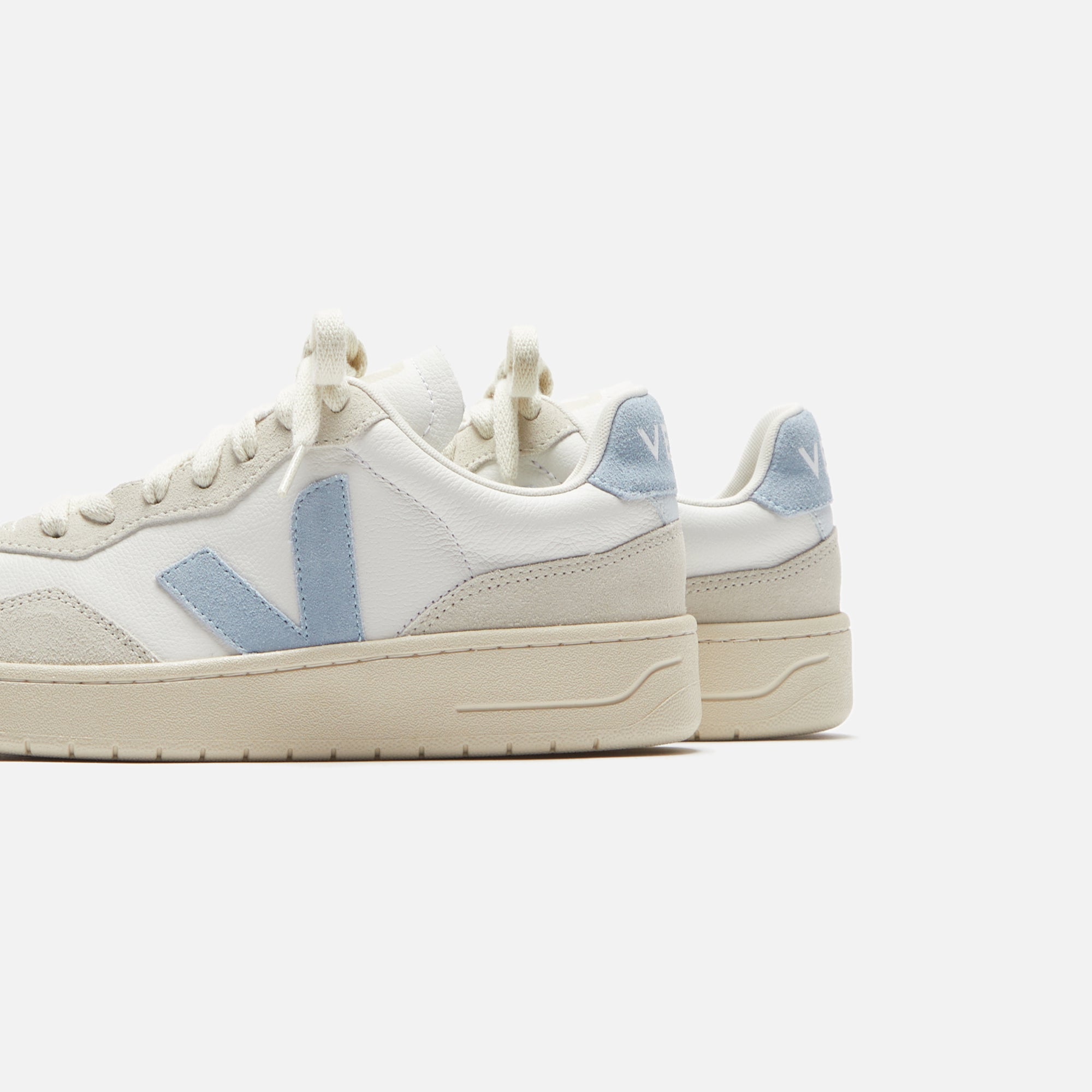 Veja WMNS V-90 - Extra White / Steel