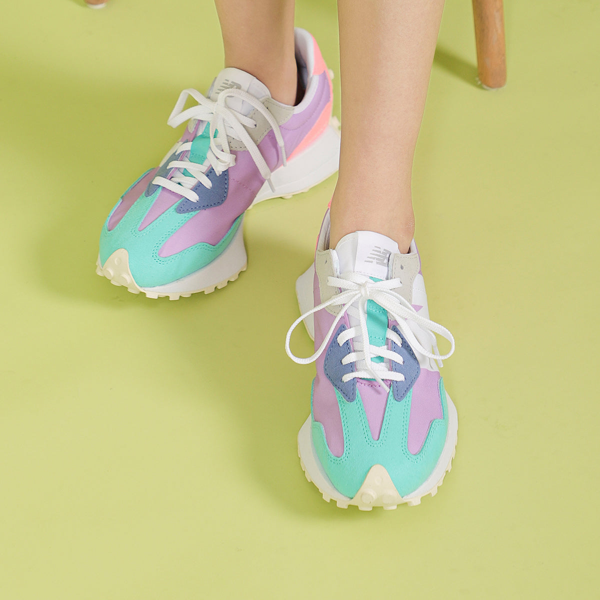 (WMNS) New Balance 327 'Dark Violet Summer Jade' WS327PA