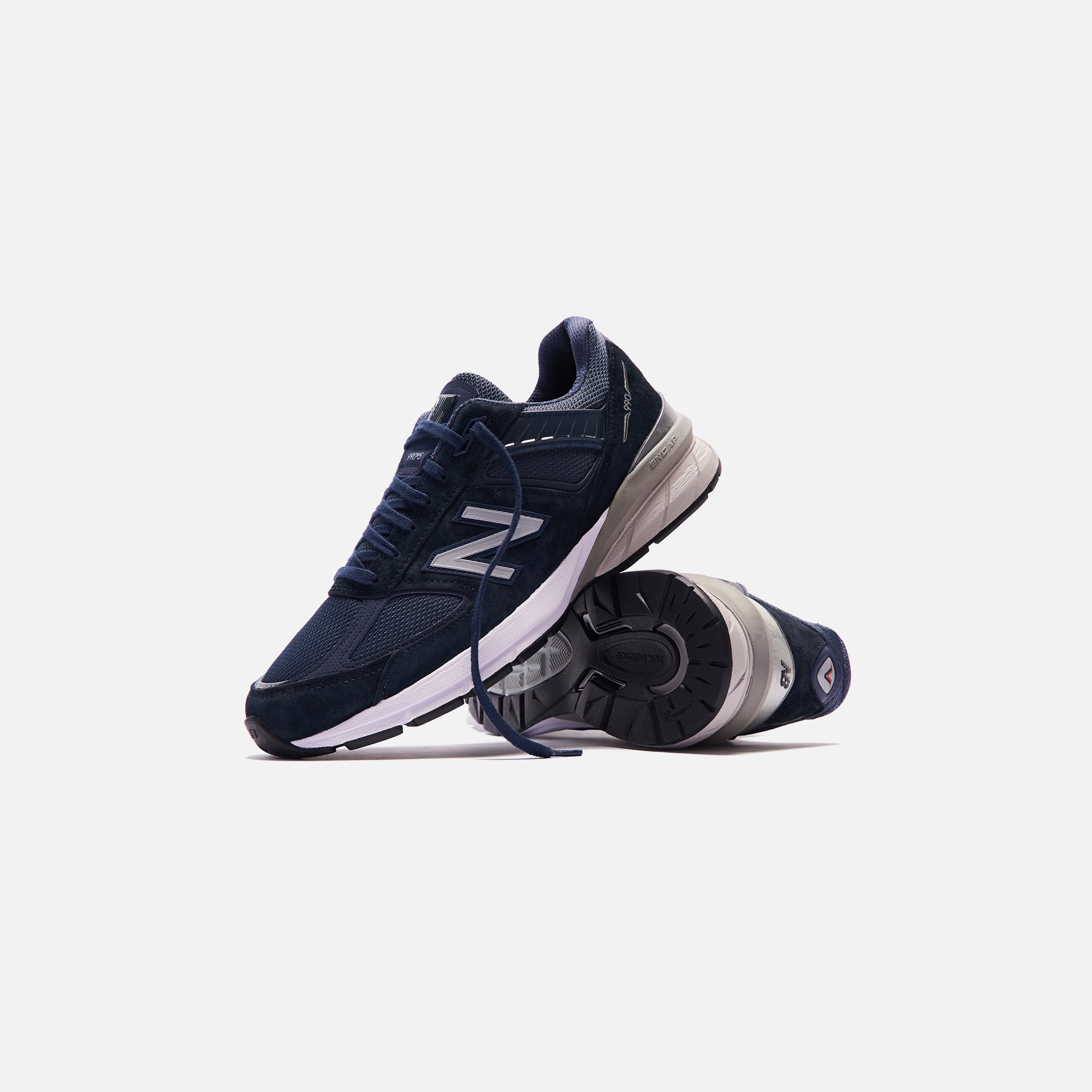 New Balance Made in USA 990 V5 - Navy / Silver