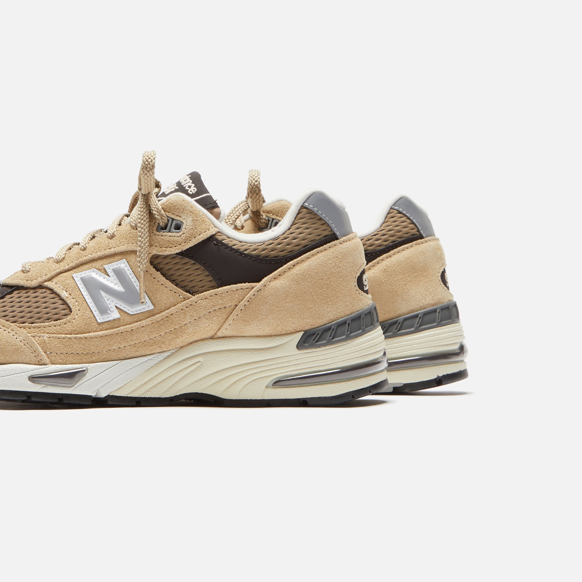 New Balance Made in UK 991v1 Finale - Pale Khaki / Silver Mink / Delicioso