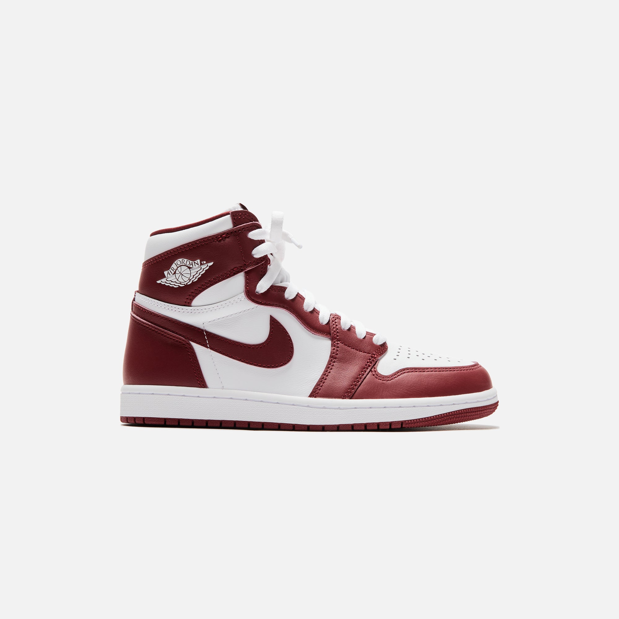 Nike Air Jordan 1 Retro High OG - White / Team Red