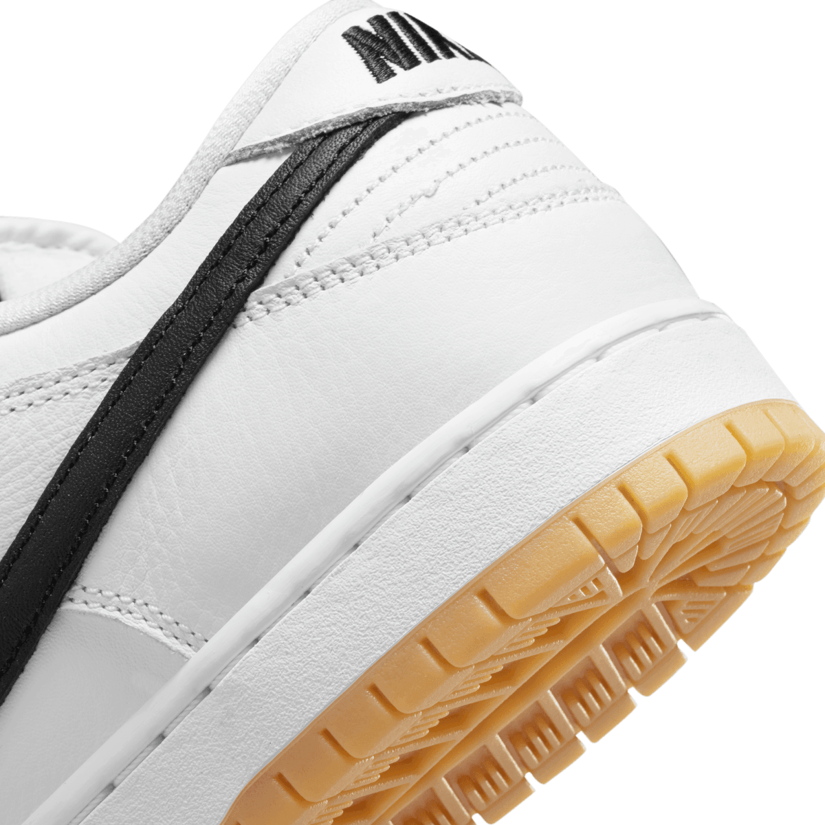 SB Dunk Low Pro 'White Black Gum'