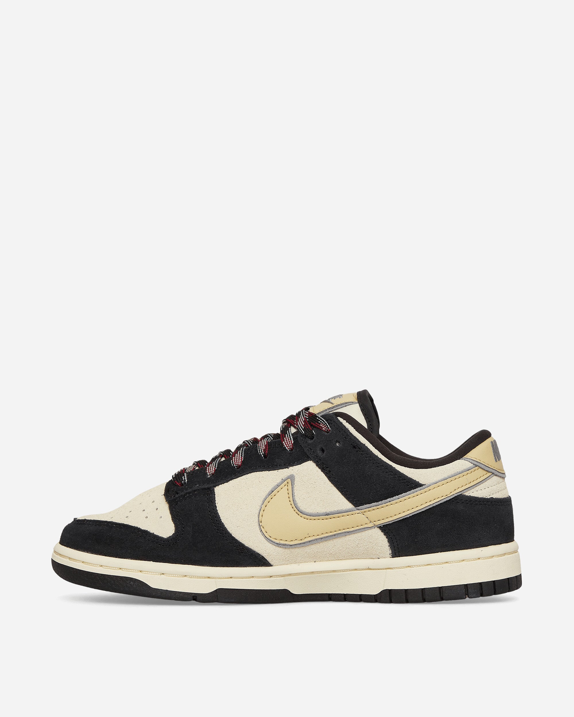 WMNS Dunk Low LX Sneakers Black / Team Gold