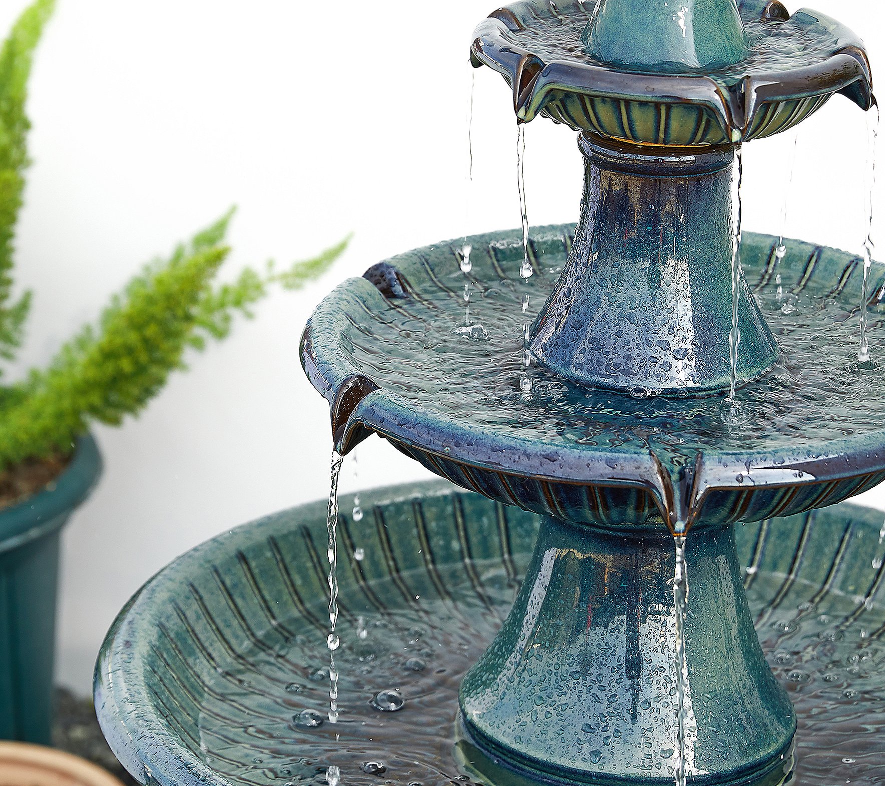 Glitzhome LED Lighted 3-Tier Ceramic Outdoor Garden Fountain