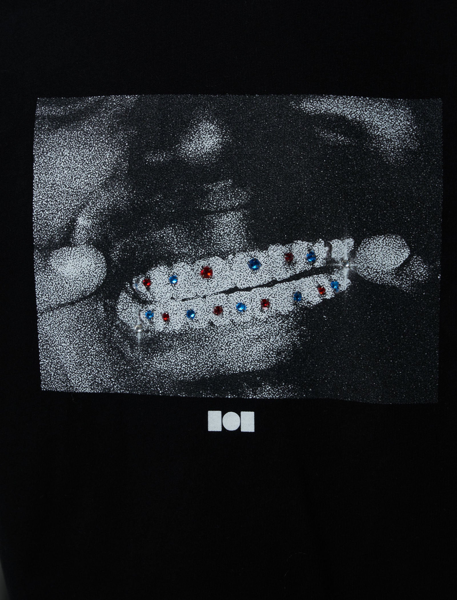 CRYSTAL GRILLZ TEE