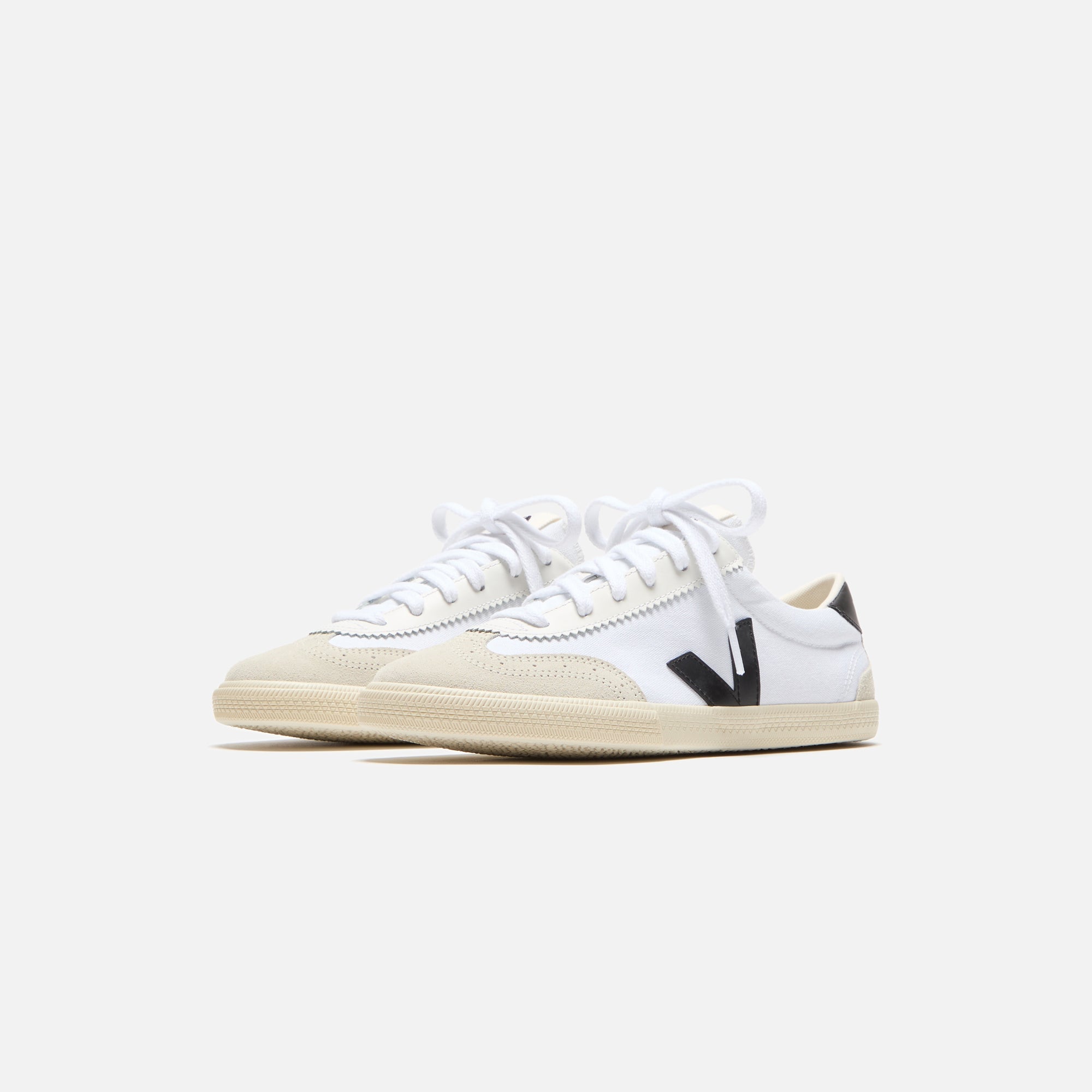 Veja WMNS Volley - White / Black