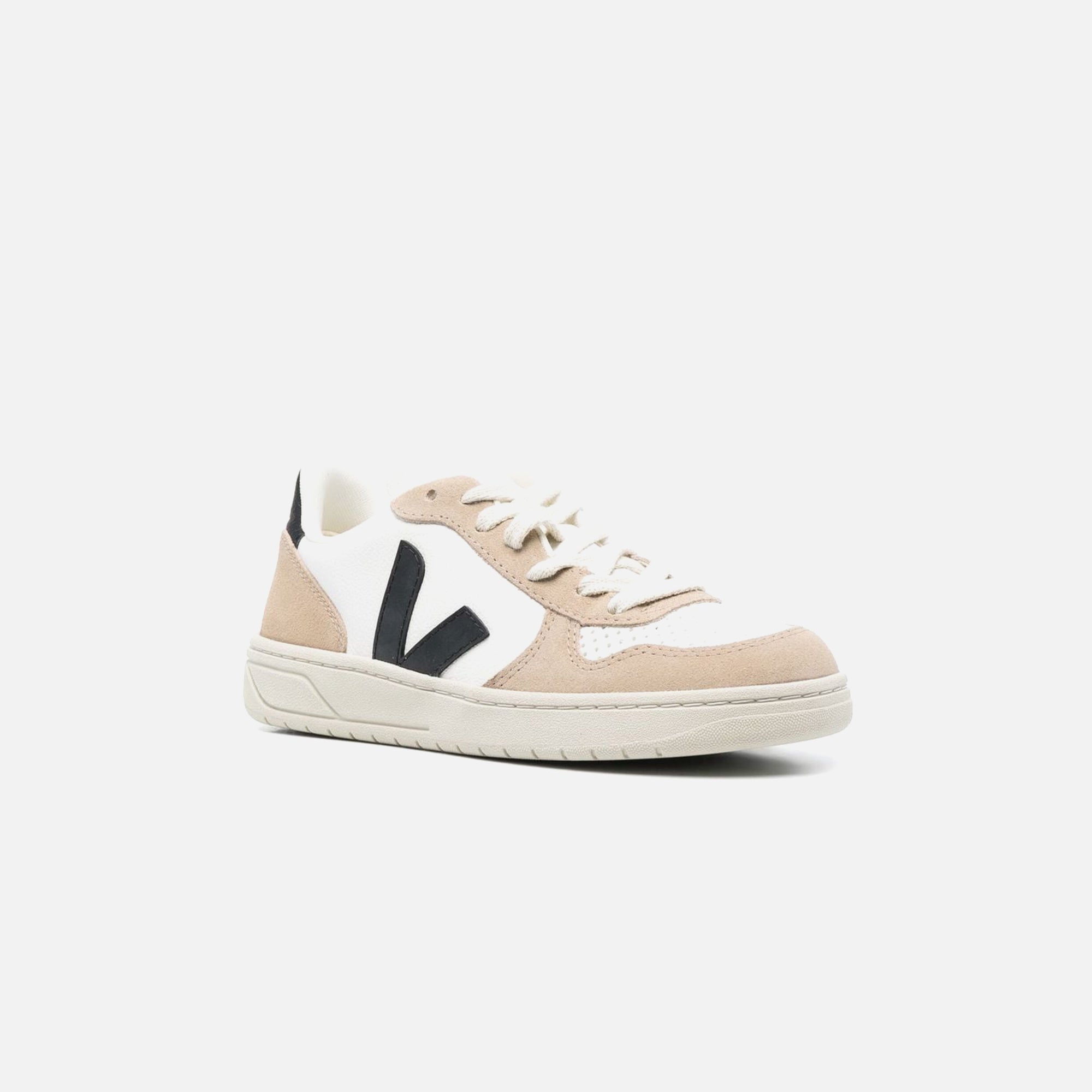 Veja V-10 - Extra White / Black Sahara