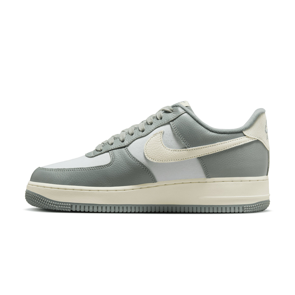 Air Force 1 '07 LX 'Mica Green'