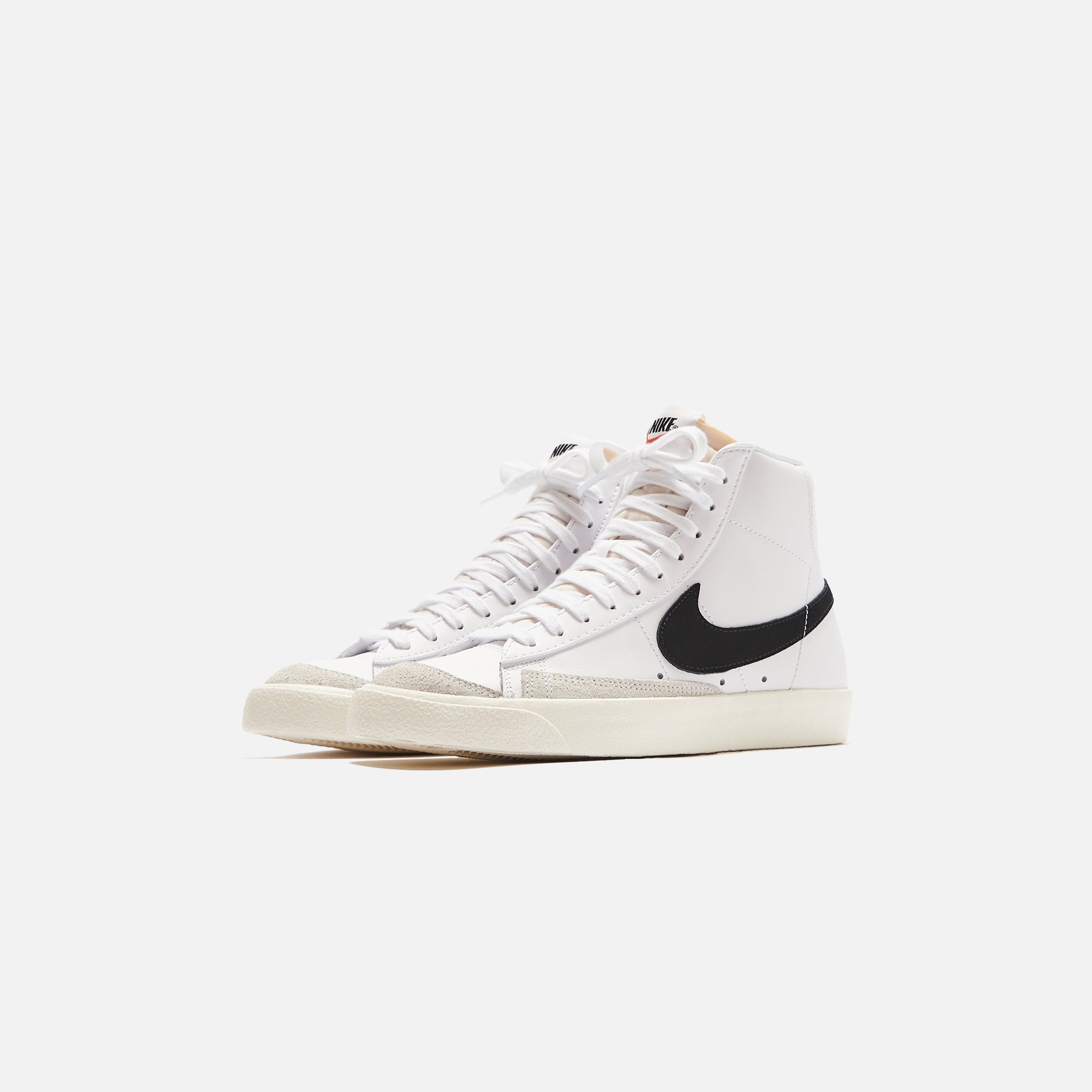 Nike WMNS Blazer Mid 77 - Vintage White / Black / Sail