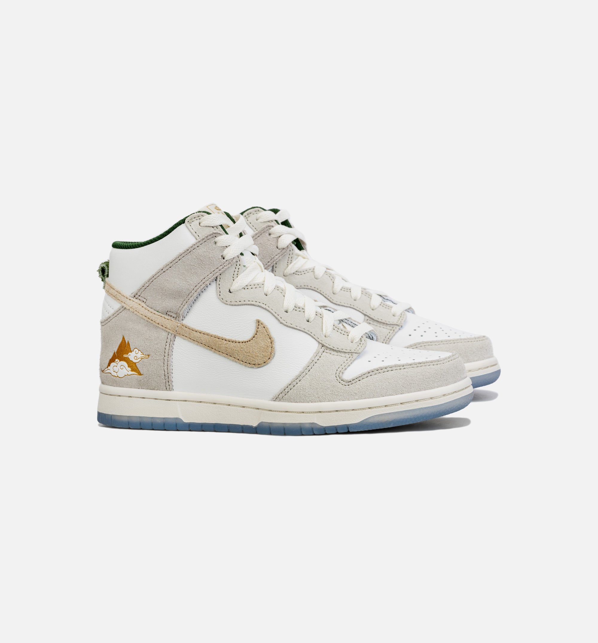 Dunk High Gold Mountain Grade School Lifestyle Shoe - Beige/White