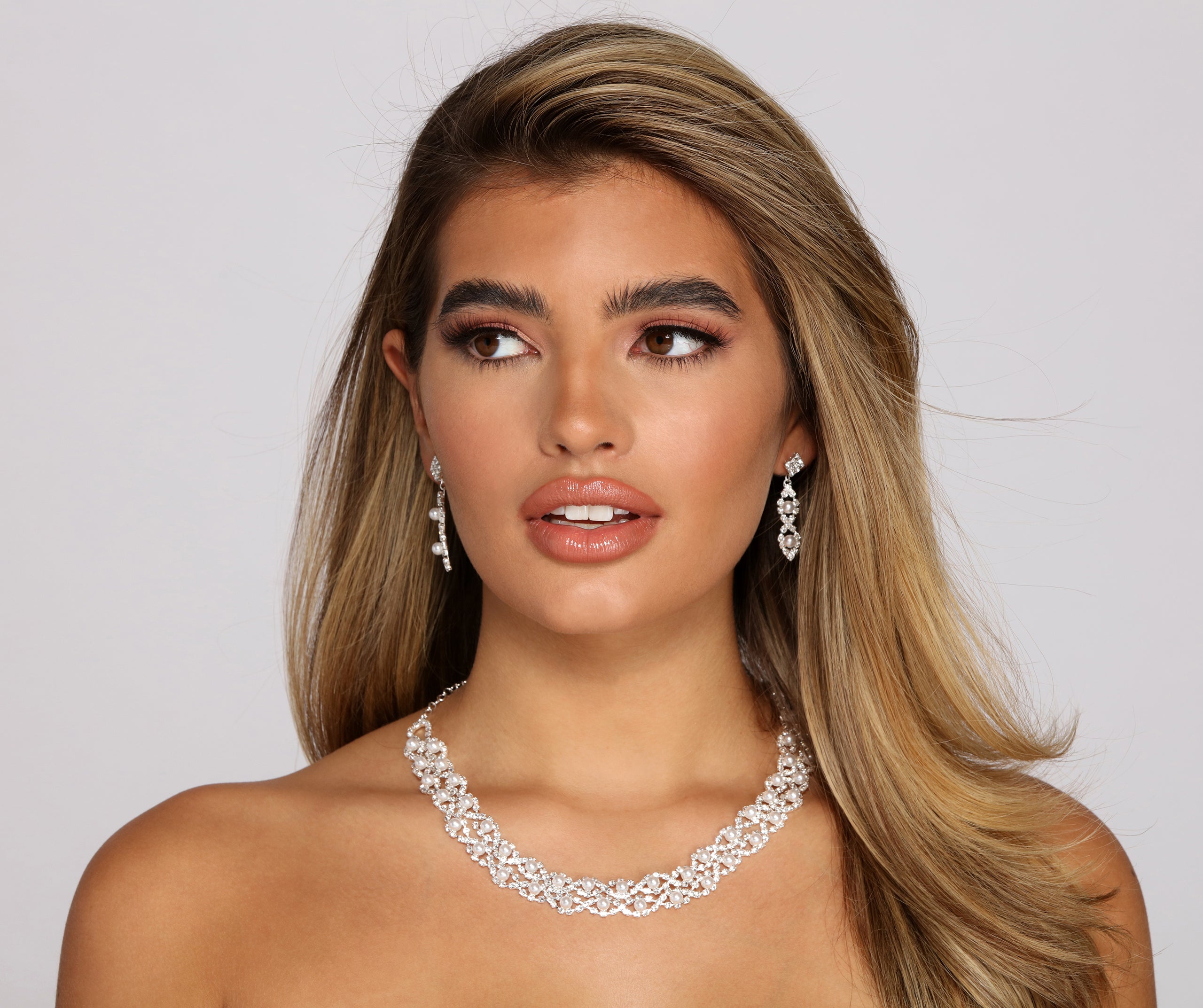 Elegant Beauty Collar Necklace And Duster Earrings Set