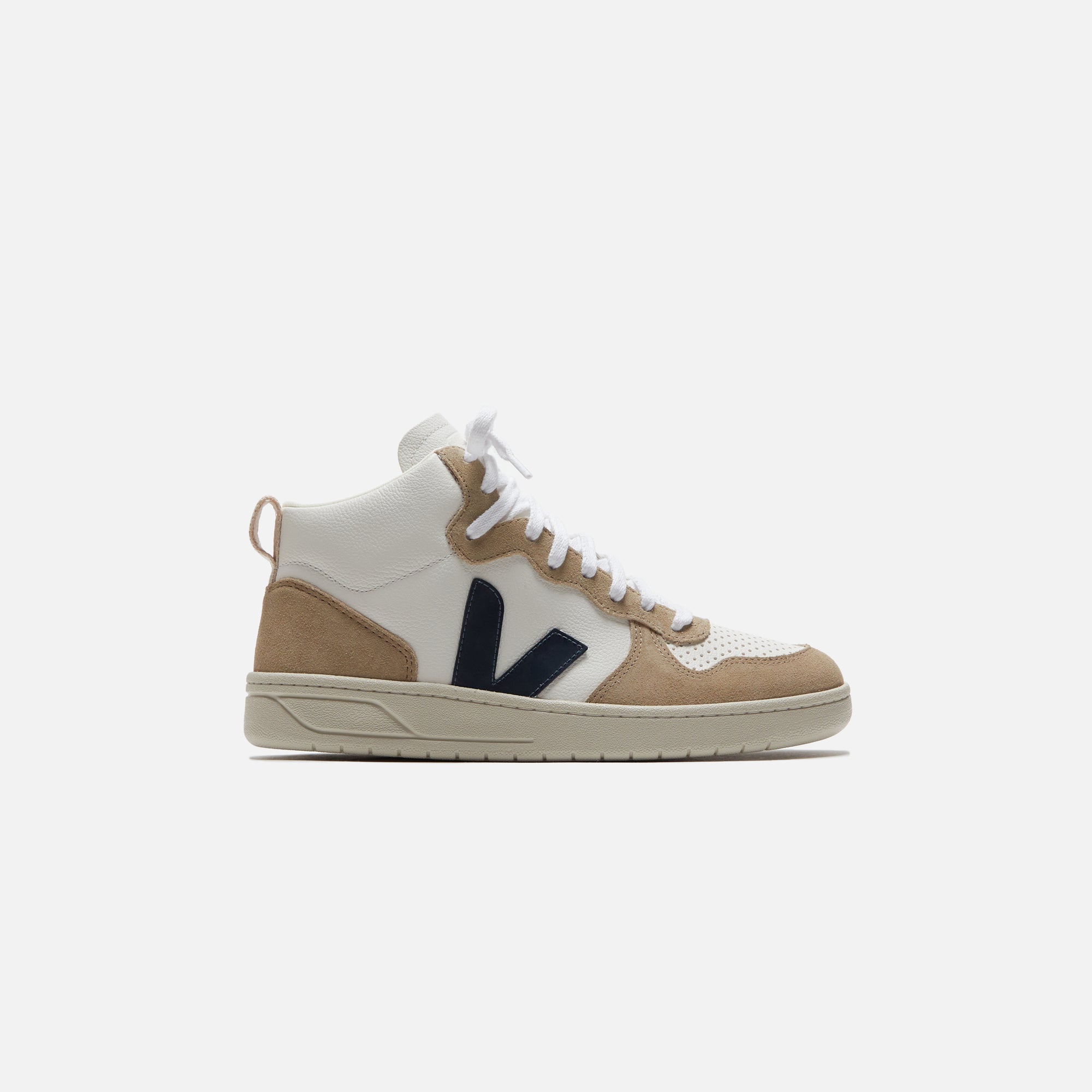 Veja V-15 Bastille - Extra White / Nautico / Sahara