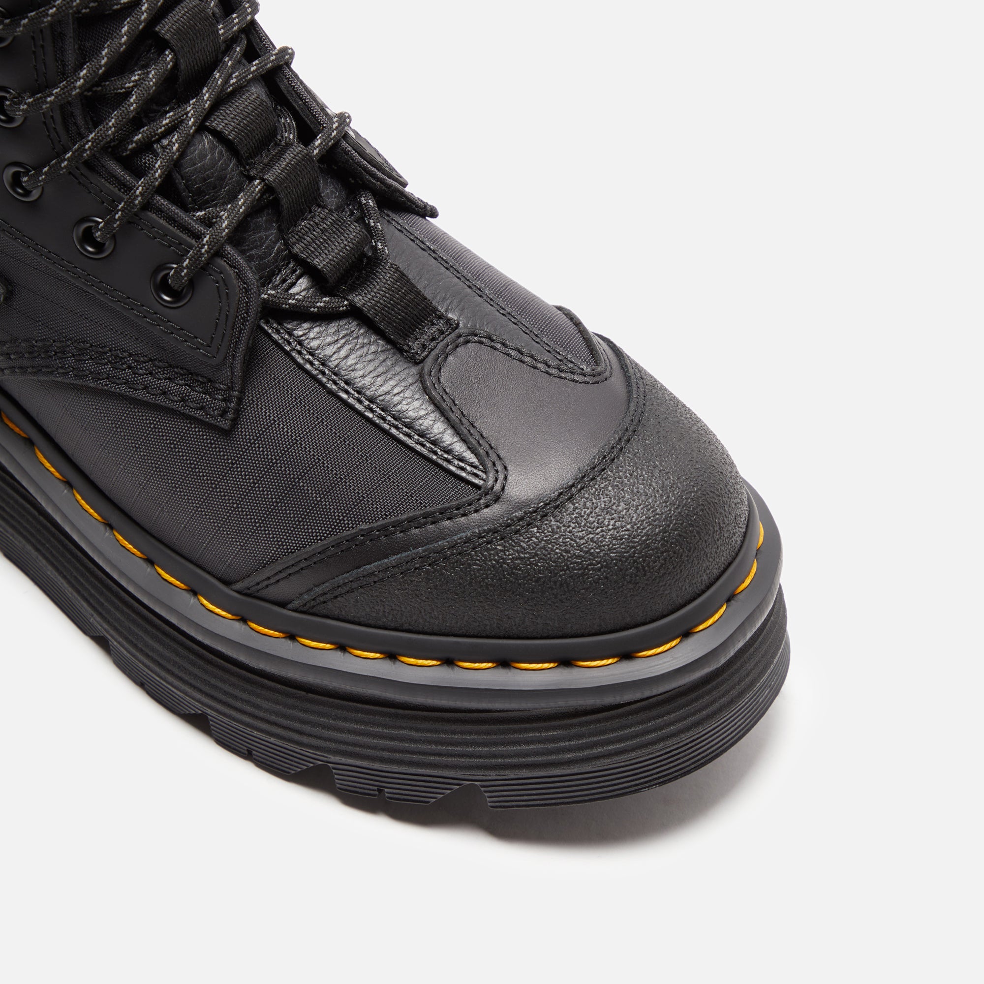 Dr. Martens 1460 Beta Zebzag - Black