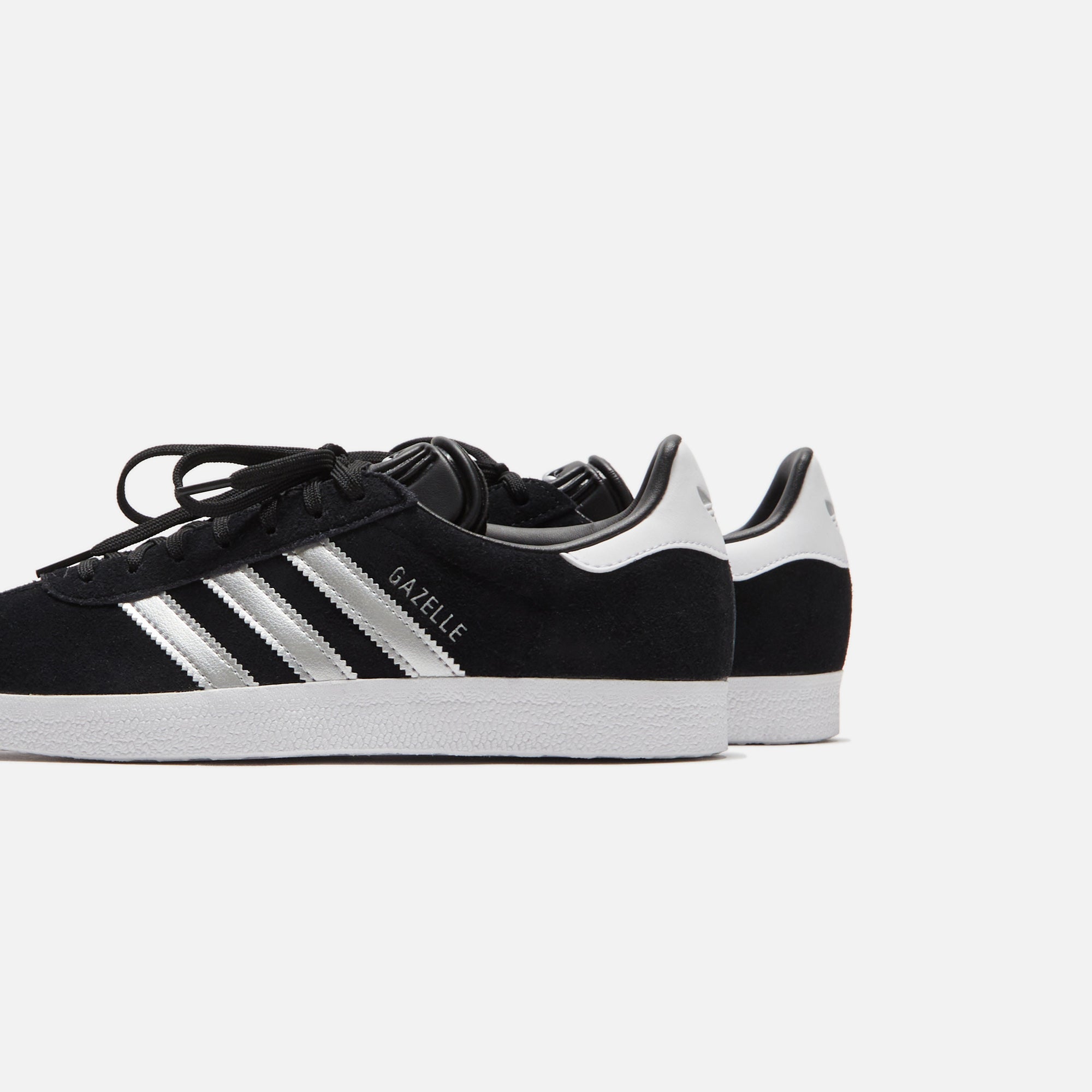 adidas WMNS Gazelle - Core Black / Silver Metallic / Footwear White