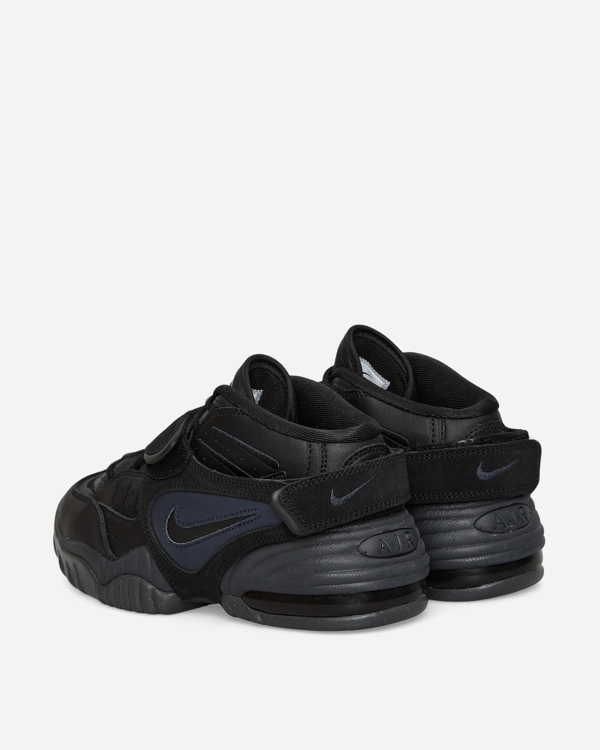 WMNS Air Adjust Force Sneakers Black / Dark Obsidian