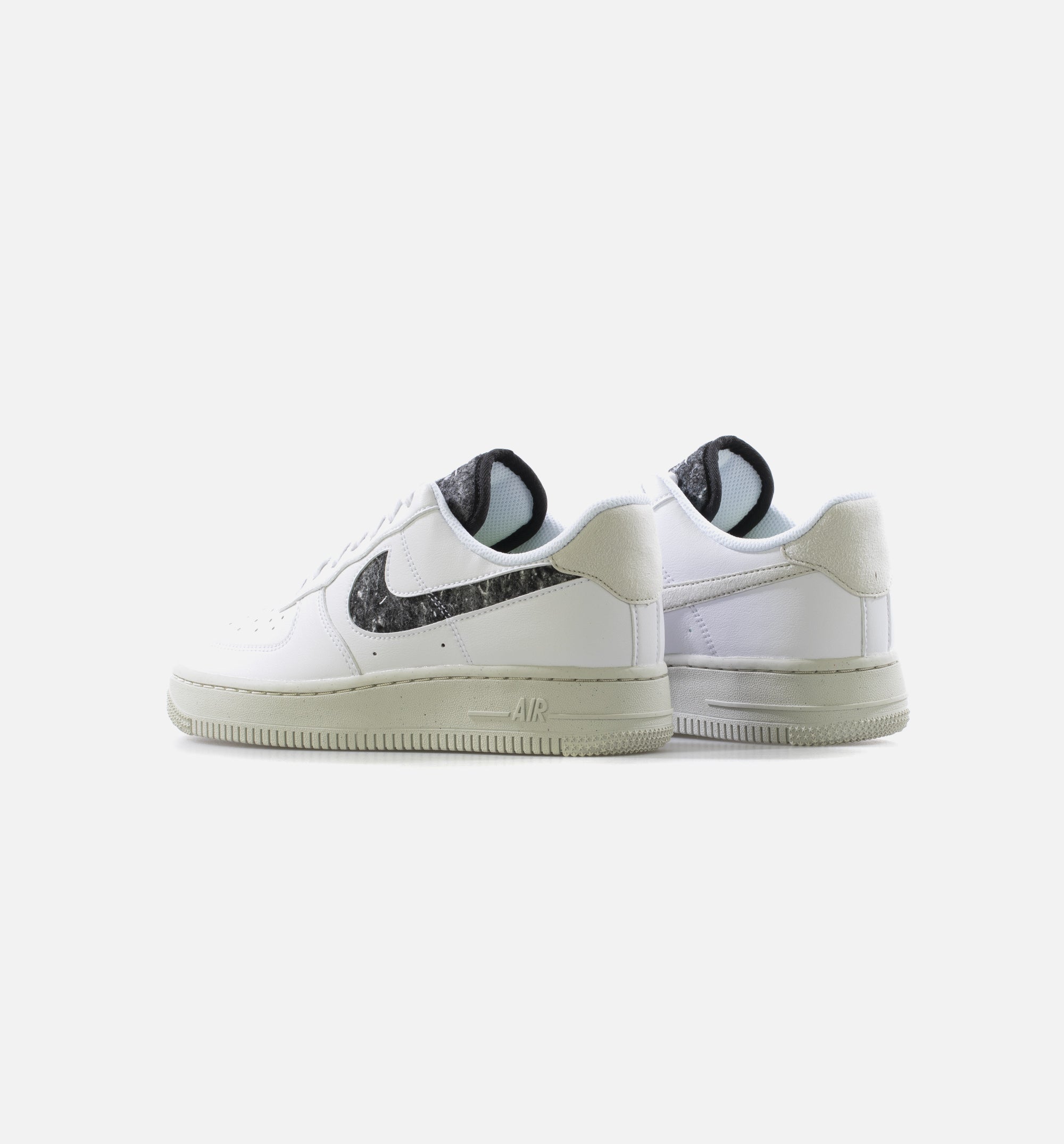 Air Force 1 07 Low SE Womens Lifestyle Shoe - White/Black