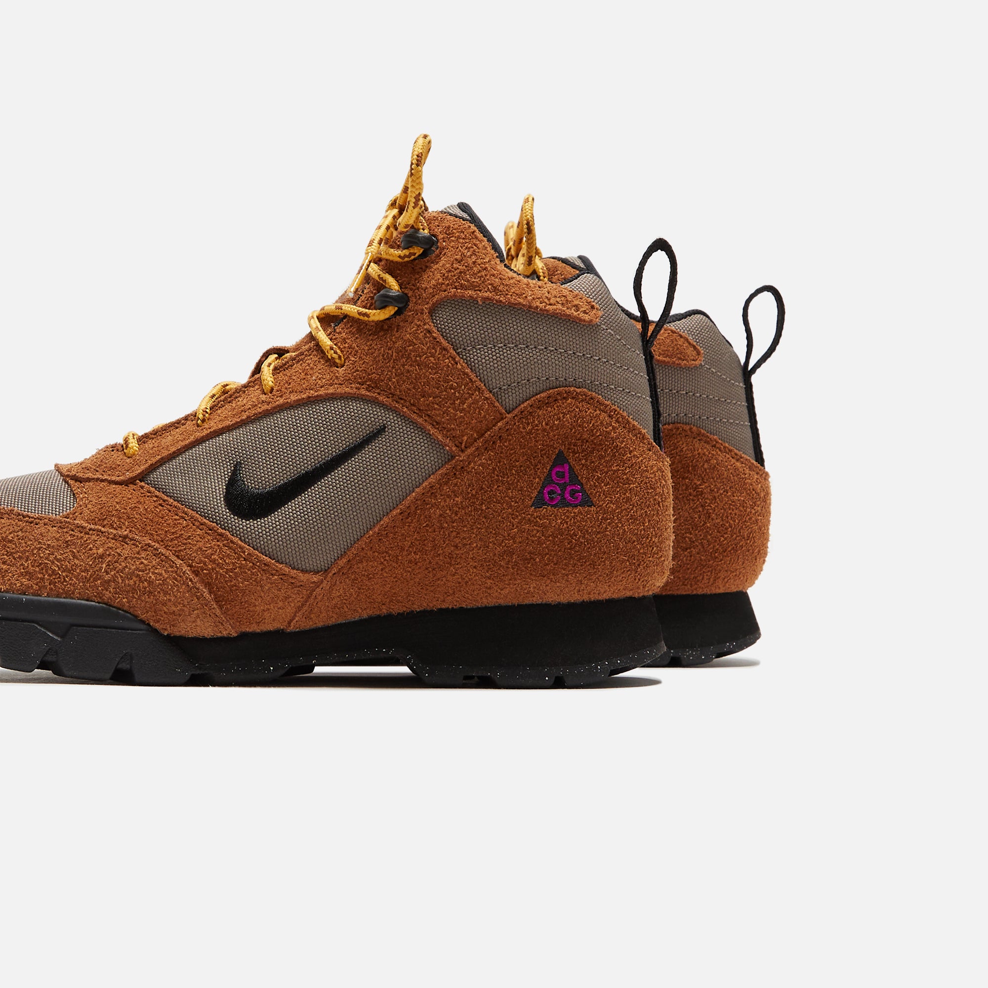 Nike ACG Torre Mid - Pecan / Black / Olive Grey / Red Plum