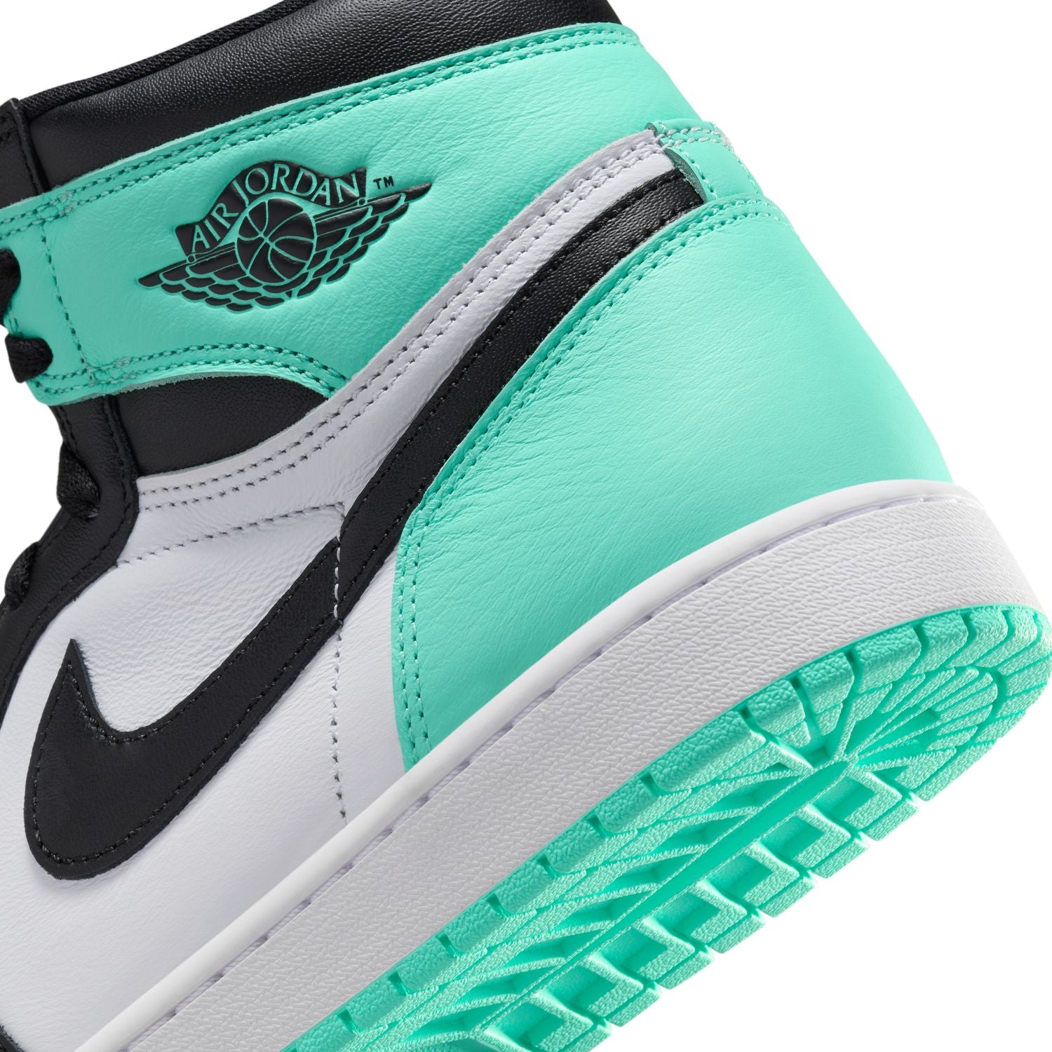 Air Jordan 1 Retro High OG 'Green Glow'