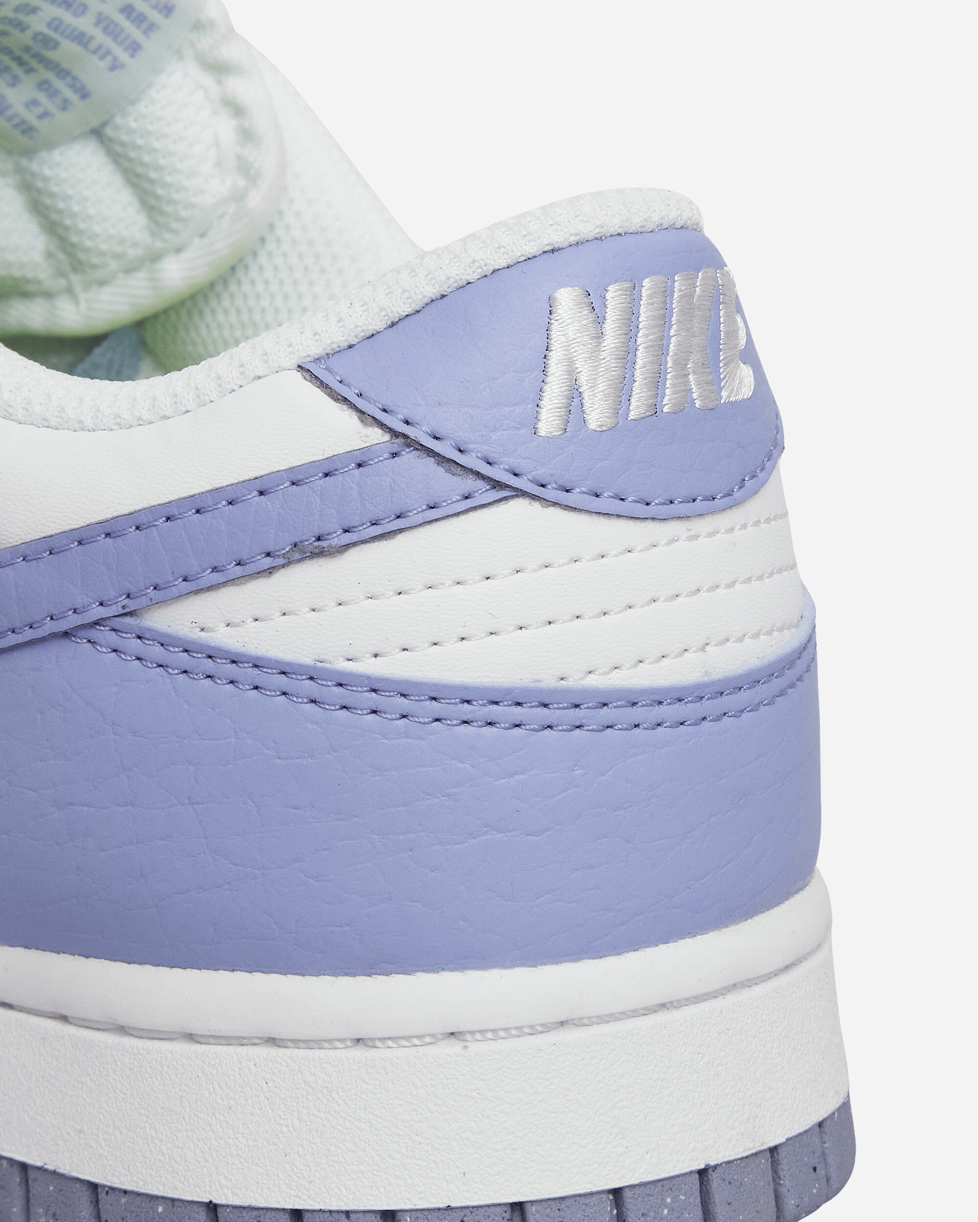 WMNS Dunk Low Next Nature Sneakers White / Light Thistle